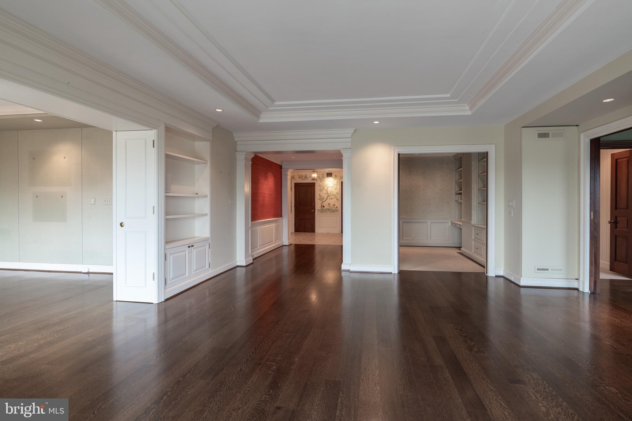 2700 Calvert STREET NW Unit: 716