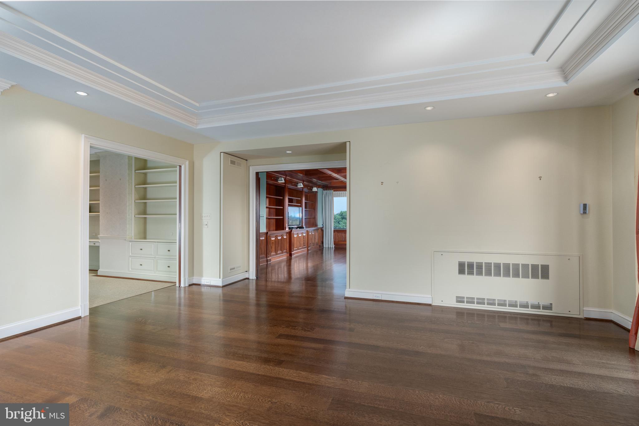 2700 Calvert STREET NW Unit: 716