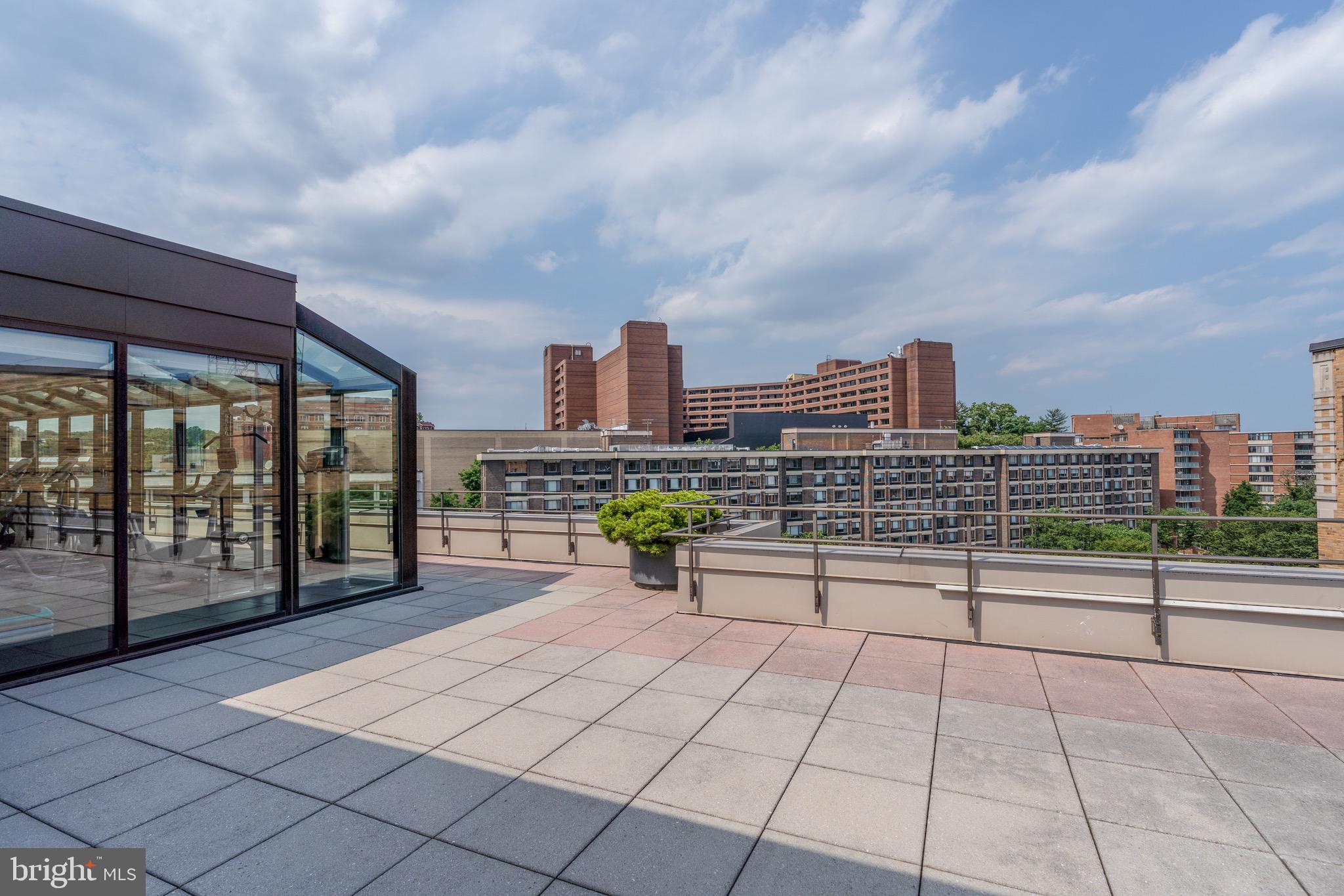 2700 Calvert STREET NW Unit: 716