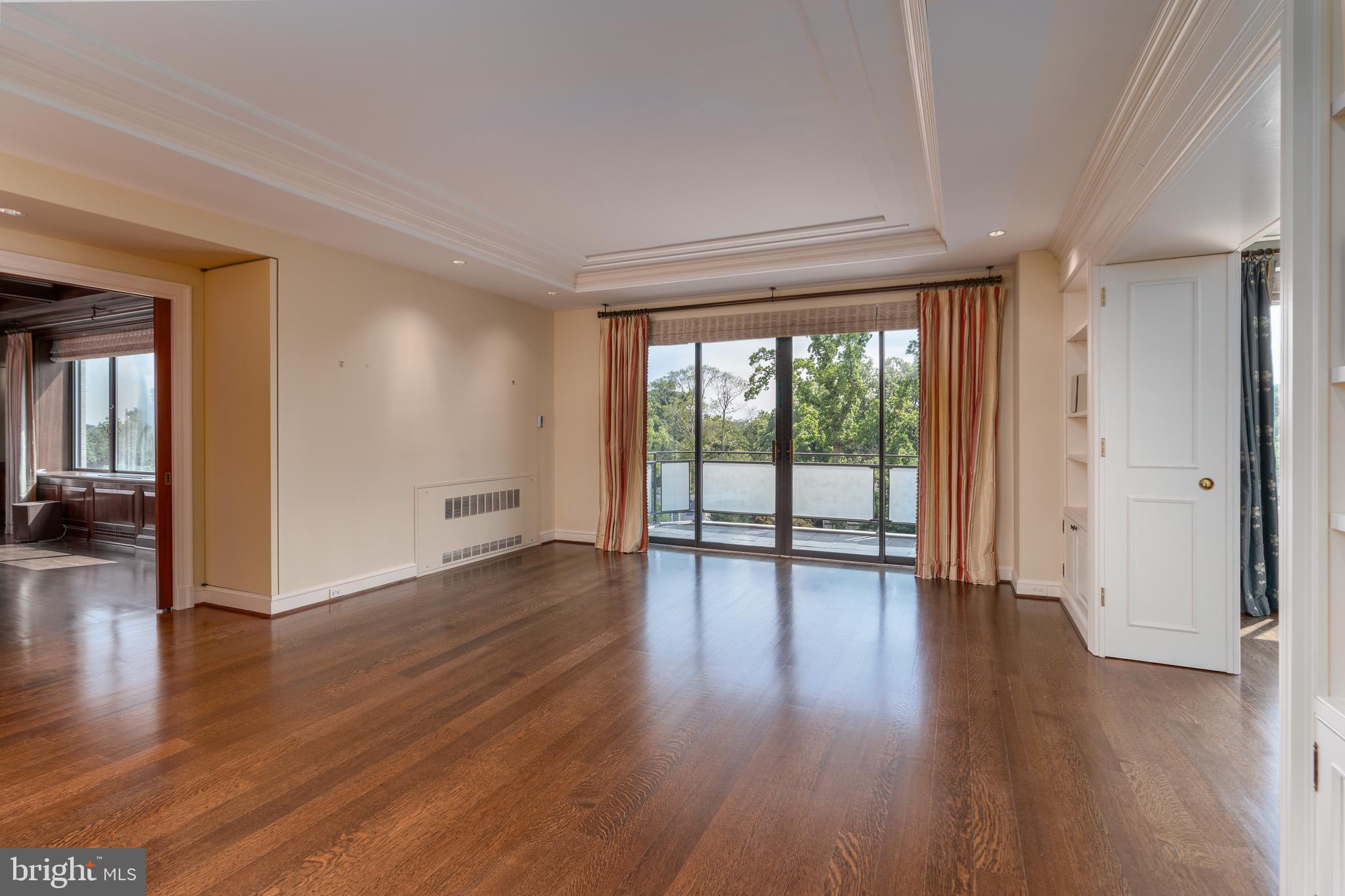 2700 Calvert STREET NW Unit: 716