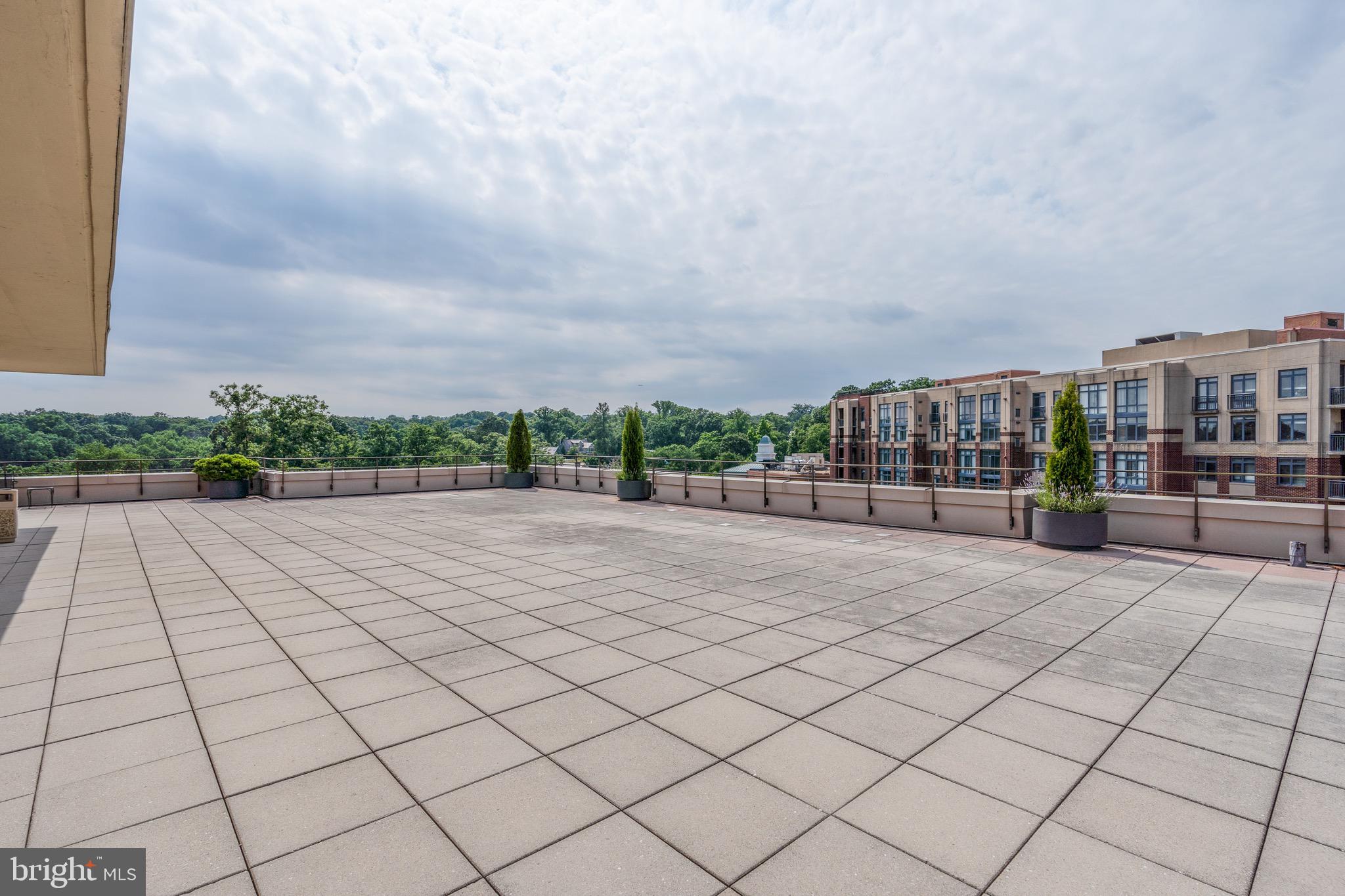 2700 Calvert STREET NW Unit: 716