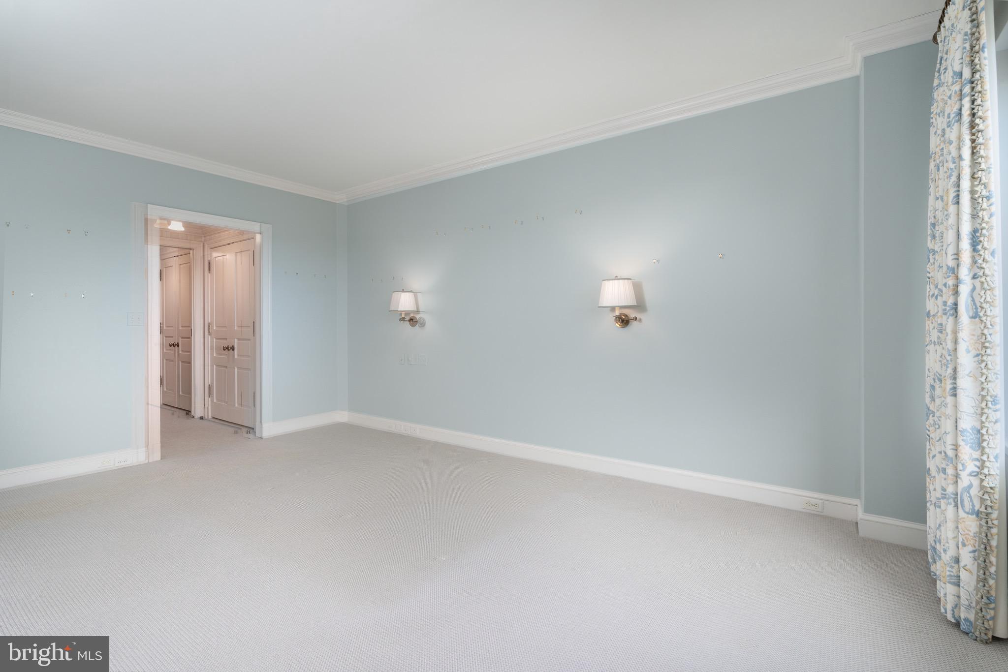 2700 Calvert STREET NW Unit: 716