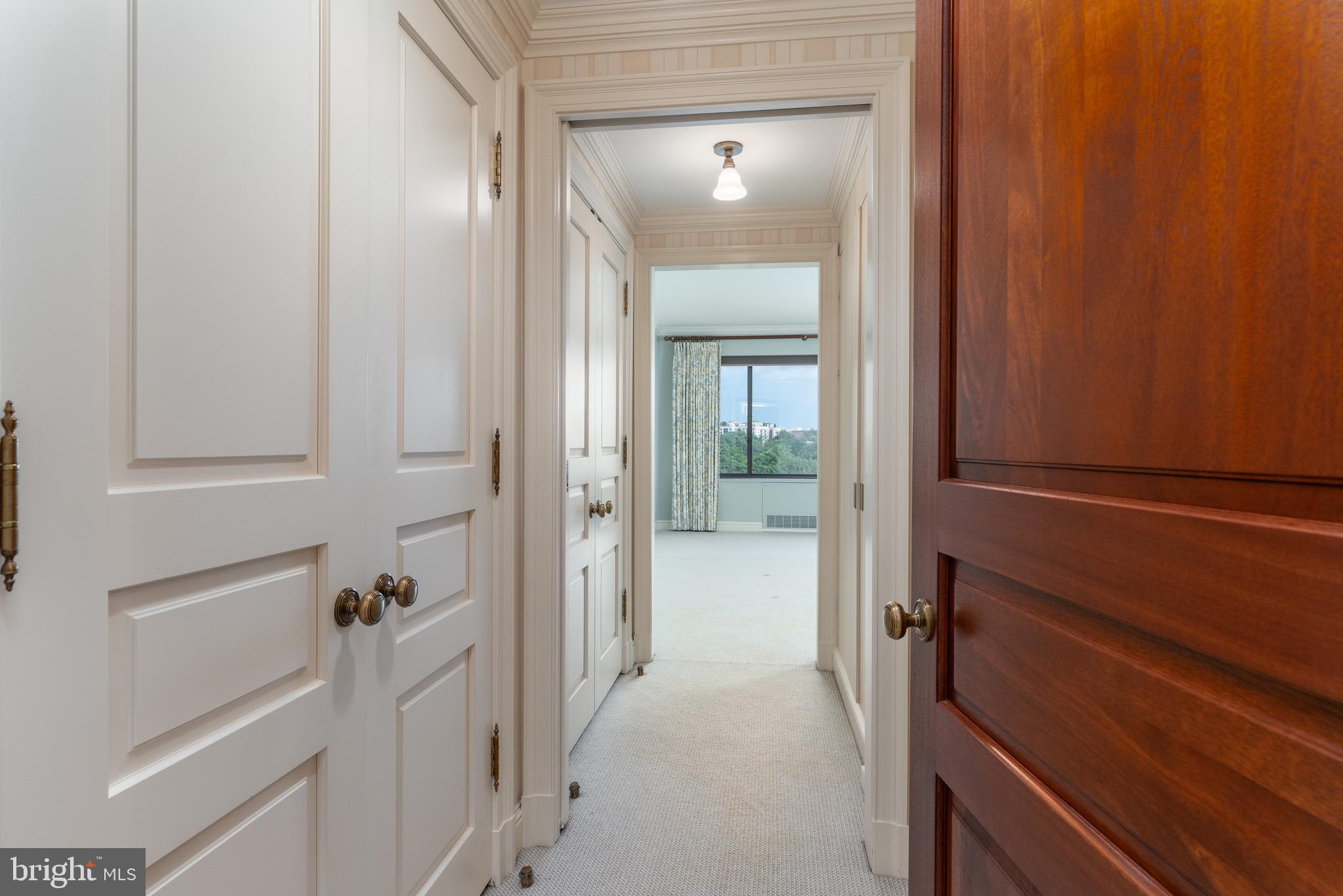 2700 Calvert STREET NW Unit: 716