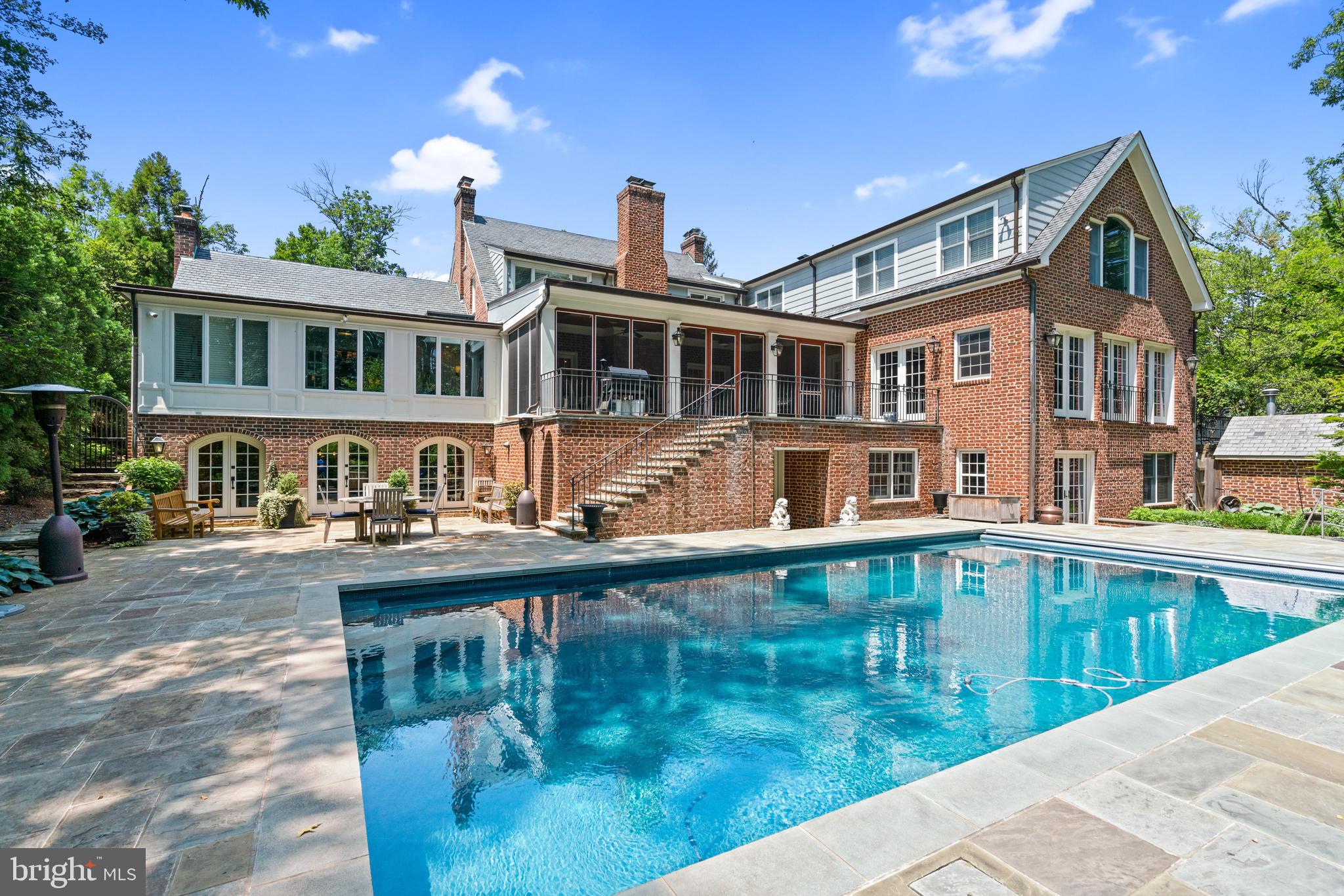 2601 Foxhall ROAD NW