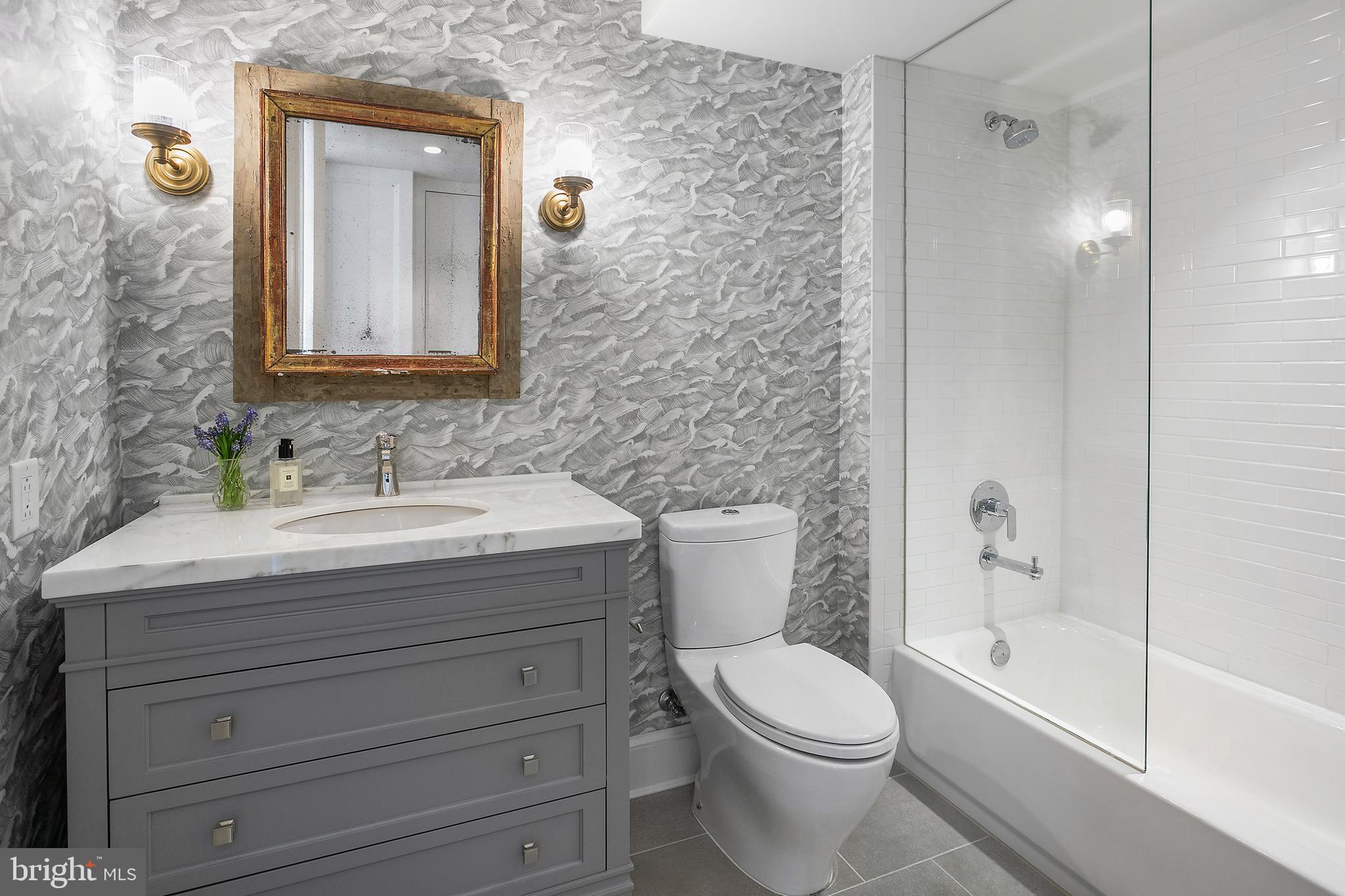 1011 M St NW #902