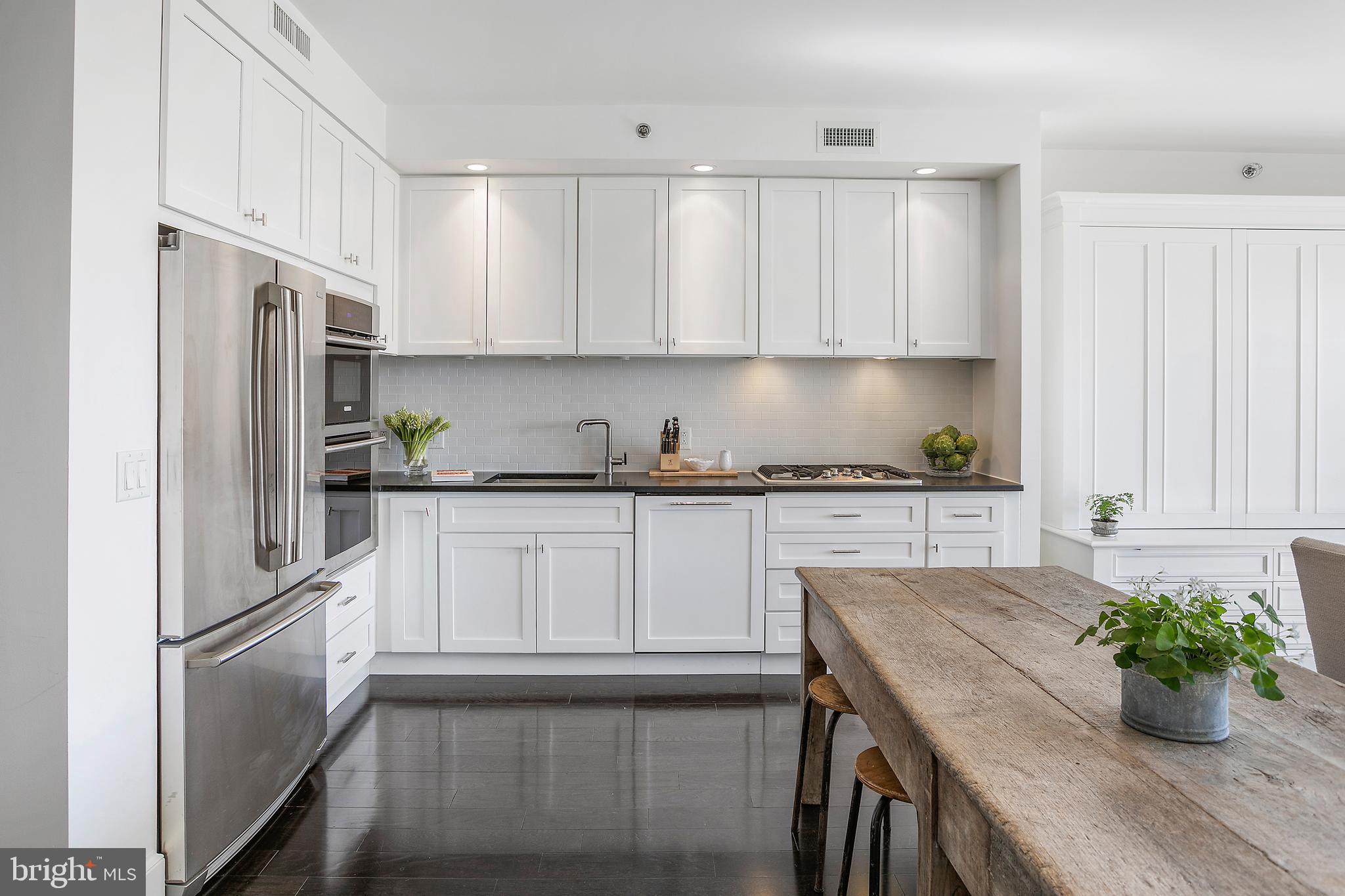 1011 M St NW #902