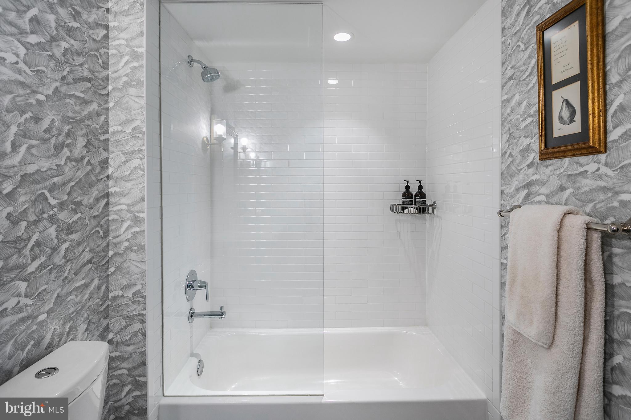 1011 M St NW #902