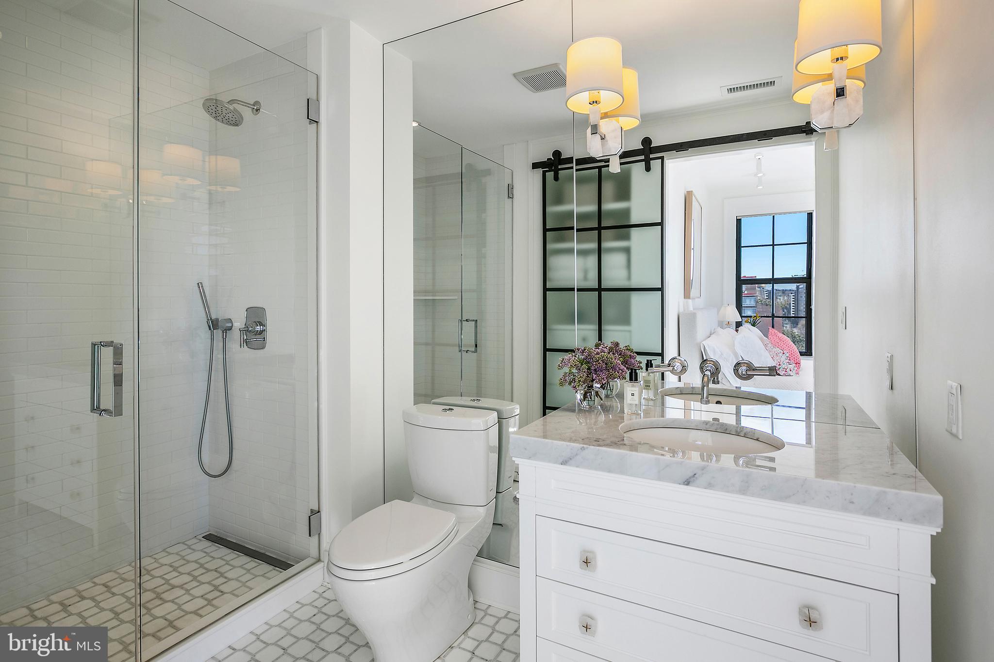 1011 M St NW #902