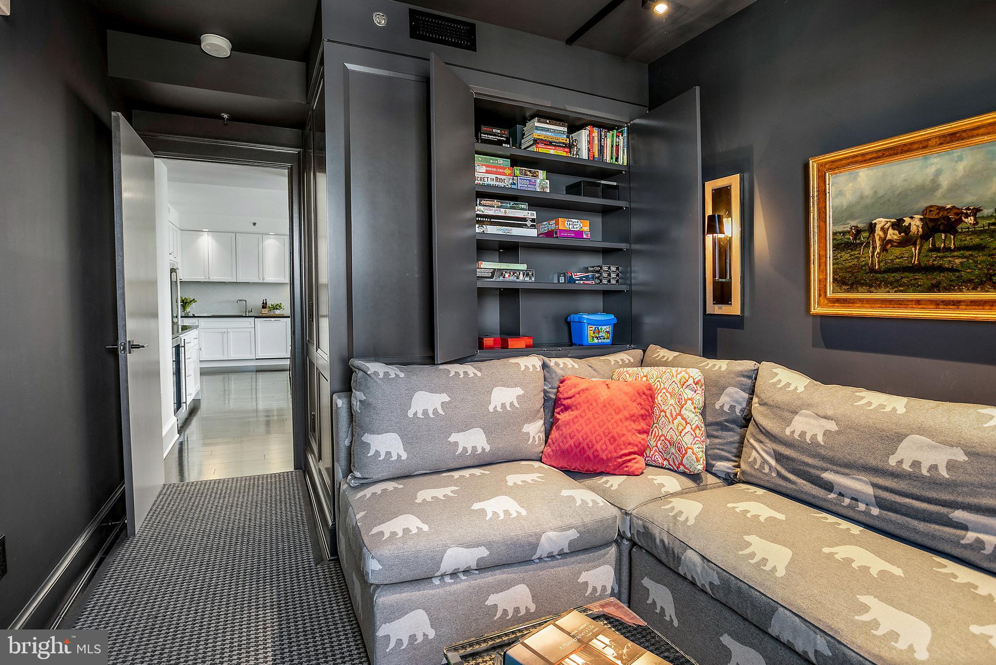 1011 M St NW #902