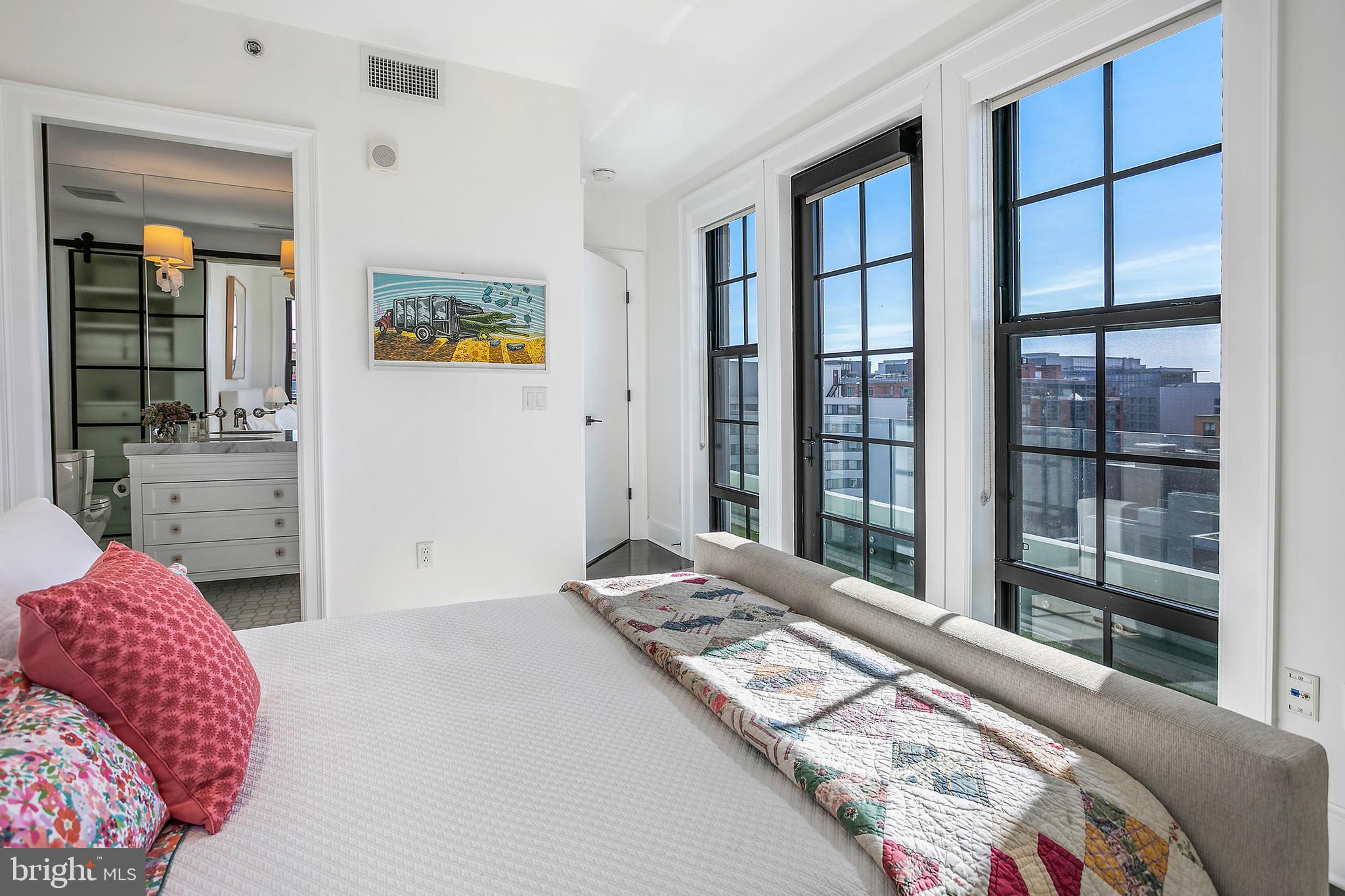 1011 M St NW #902