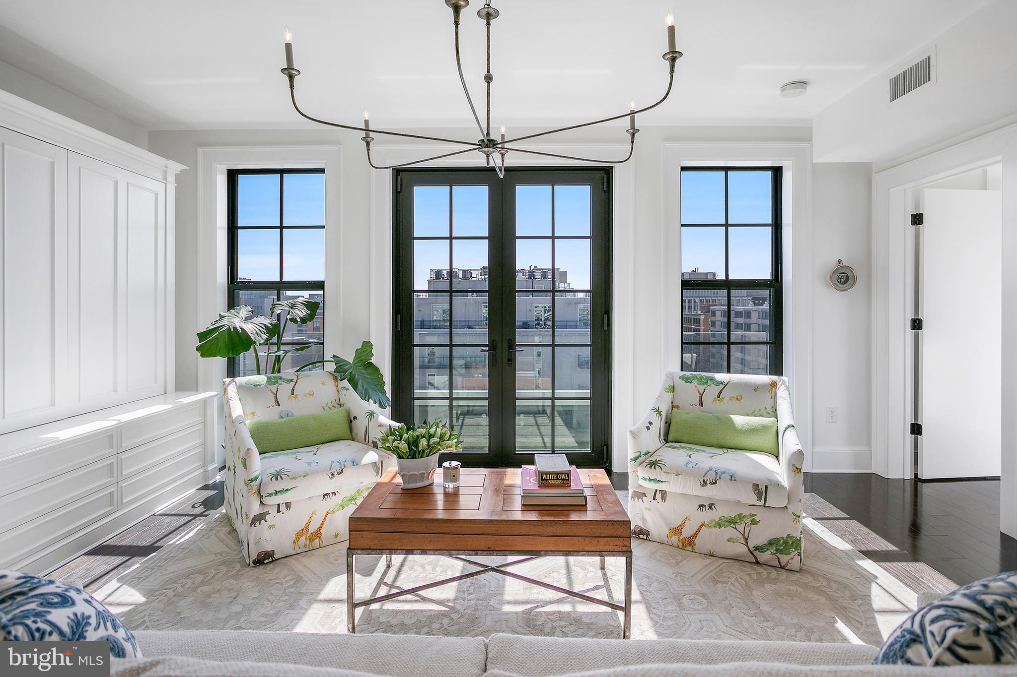 1011 M St NW #902