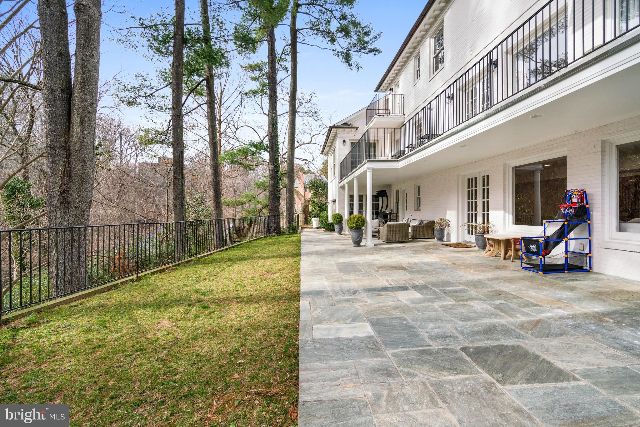3115 Normanstone Ter NW