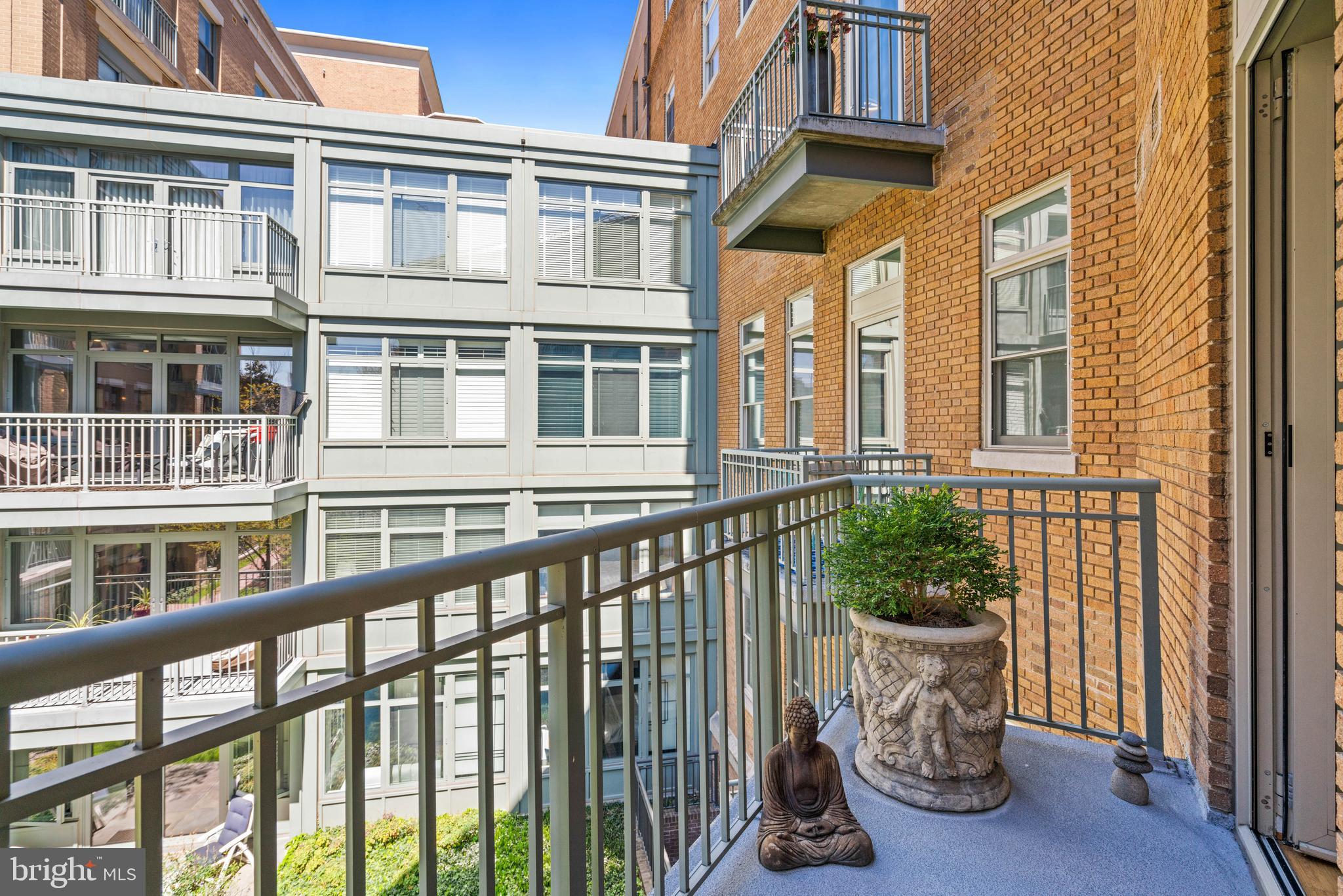 2425 L St NW #315