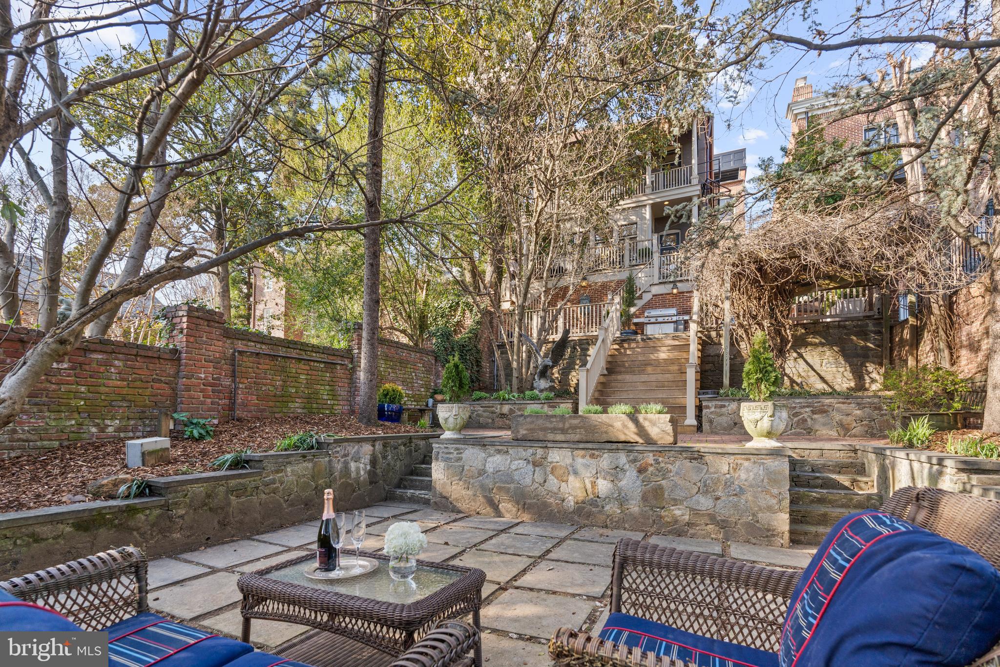 3032 N St NW