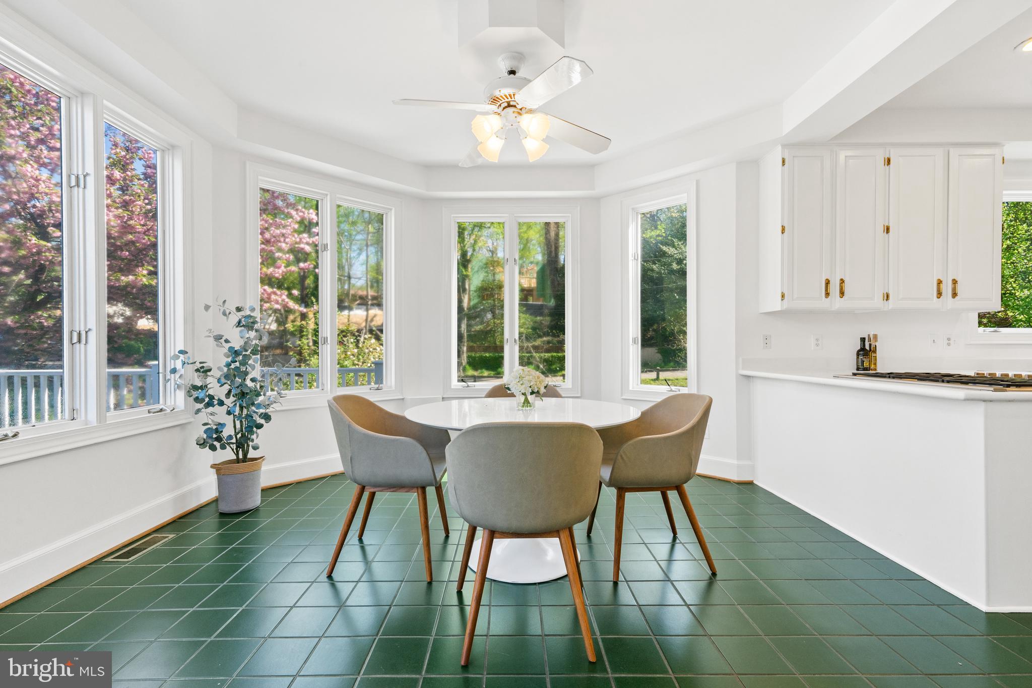 2722 Chain Bridge Rd NW