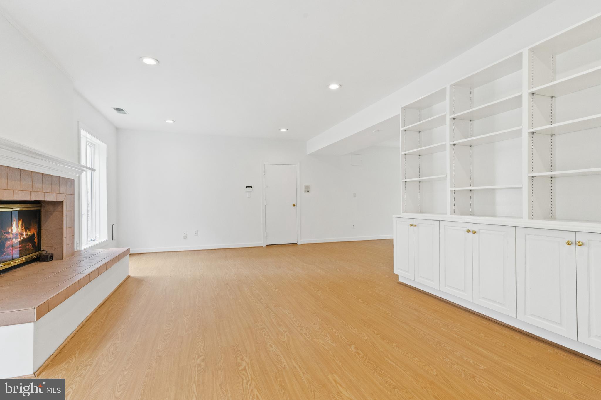 2722 Chain Bridge Rd NW