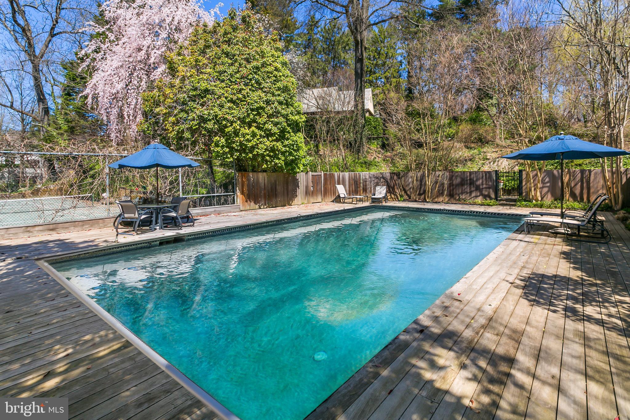 2722 Chain Bridge Rd NW