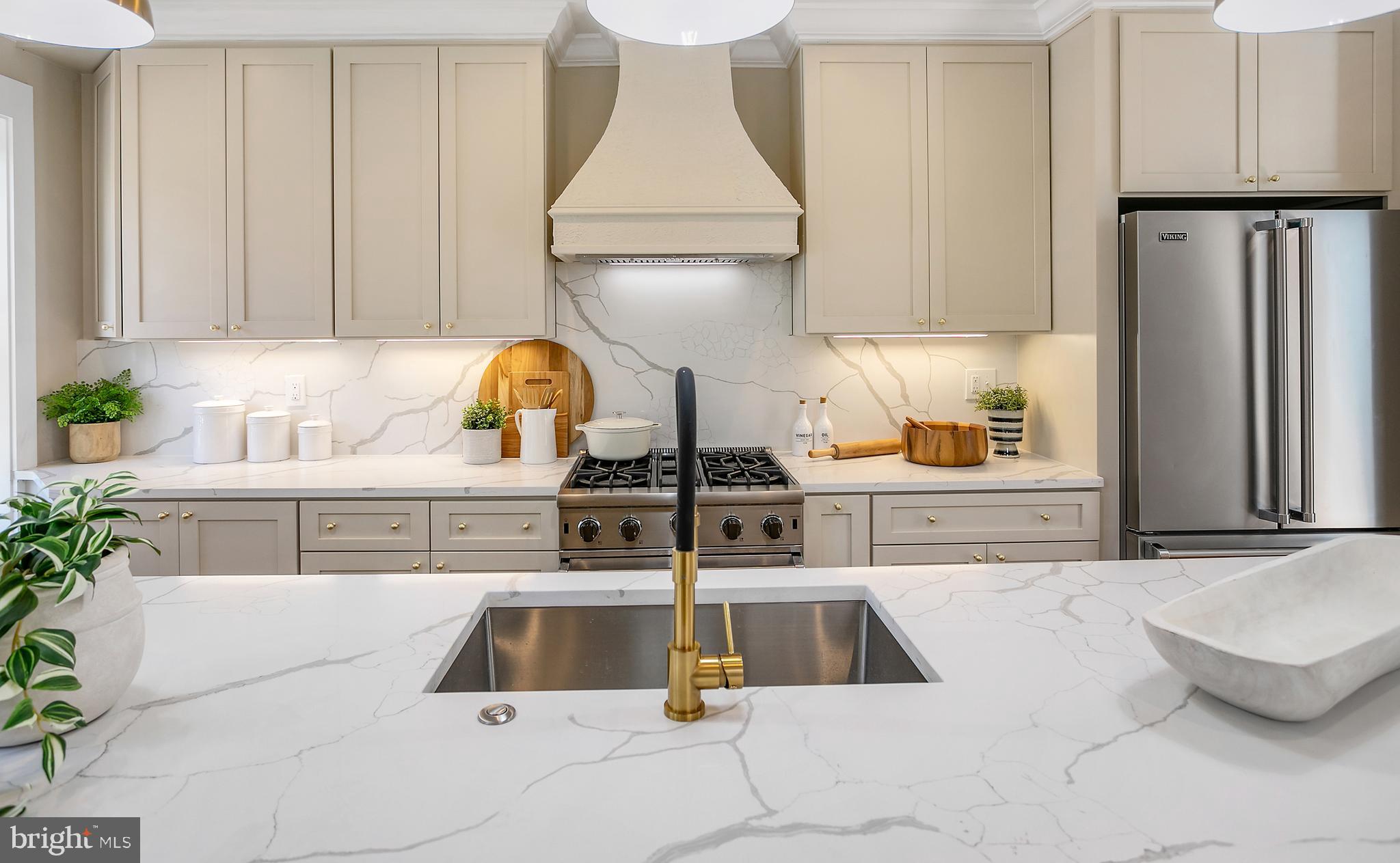 642 N Carolina Ave SE