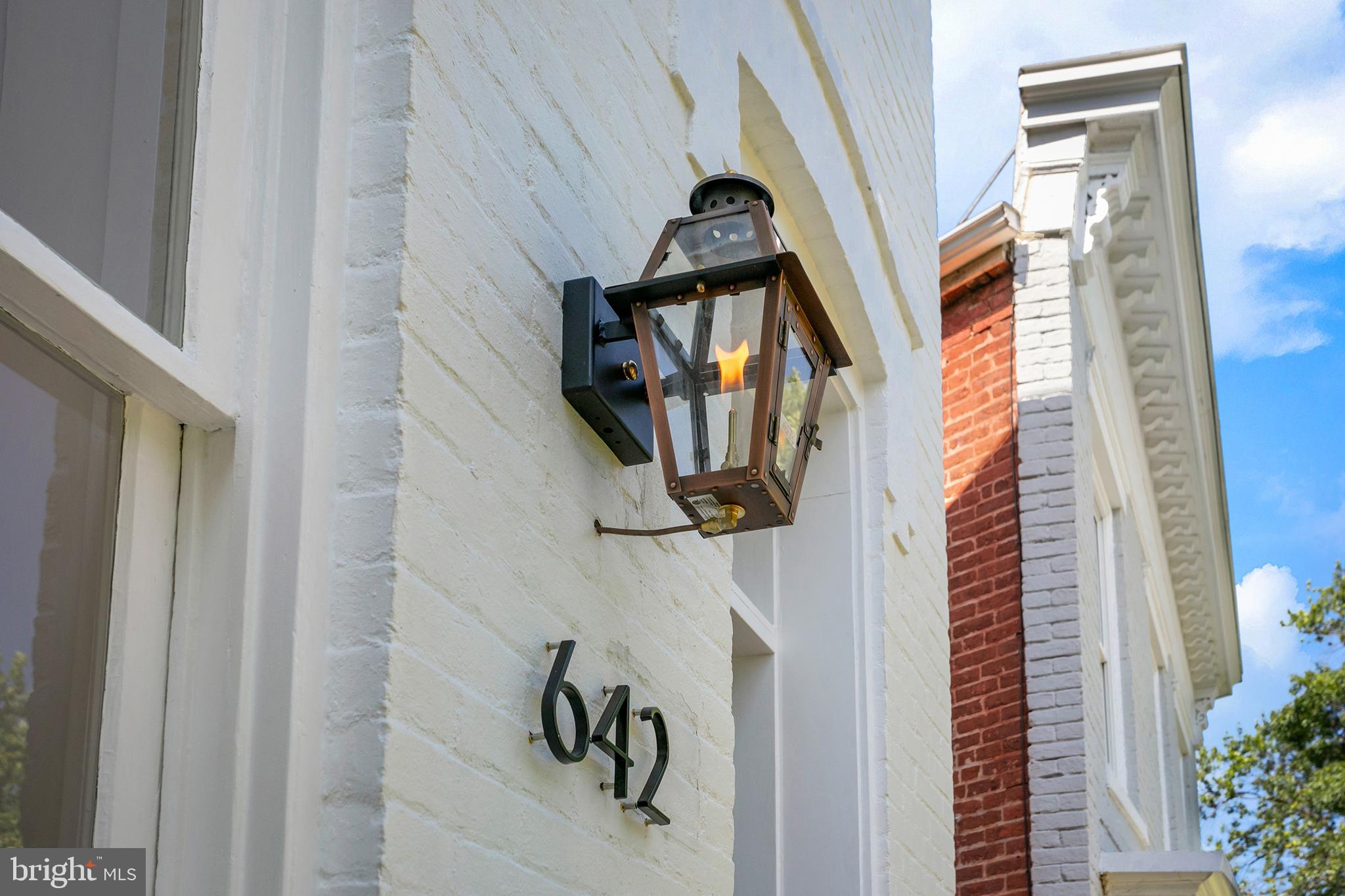 642 N Carolina Ave SE