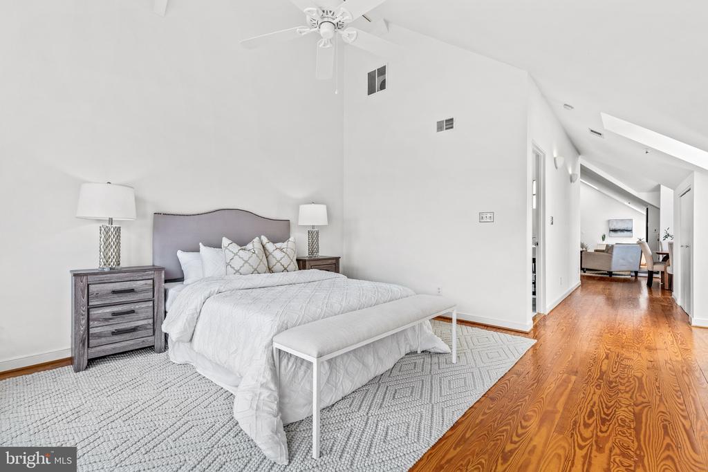 2428 17th St NW #3n