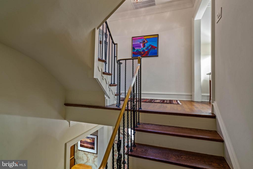 1818 24th St NW