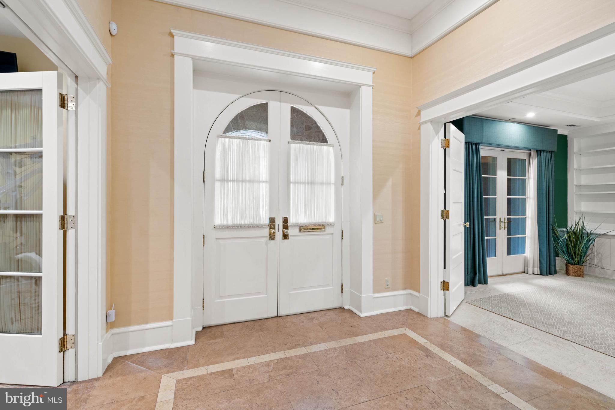 3025 University Ter NW