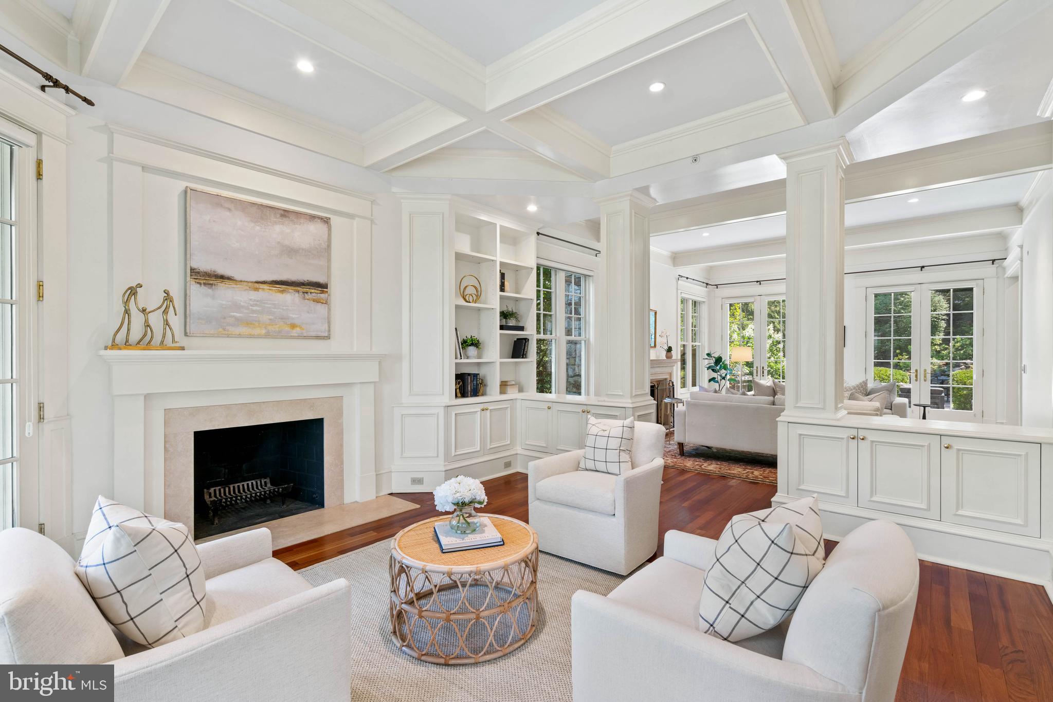 3025 University Ter NW