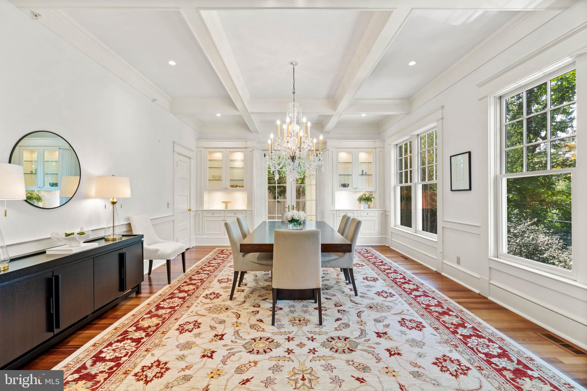 3025 University Ter NW