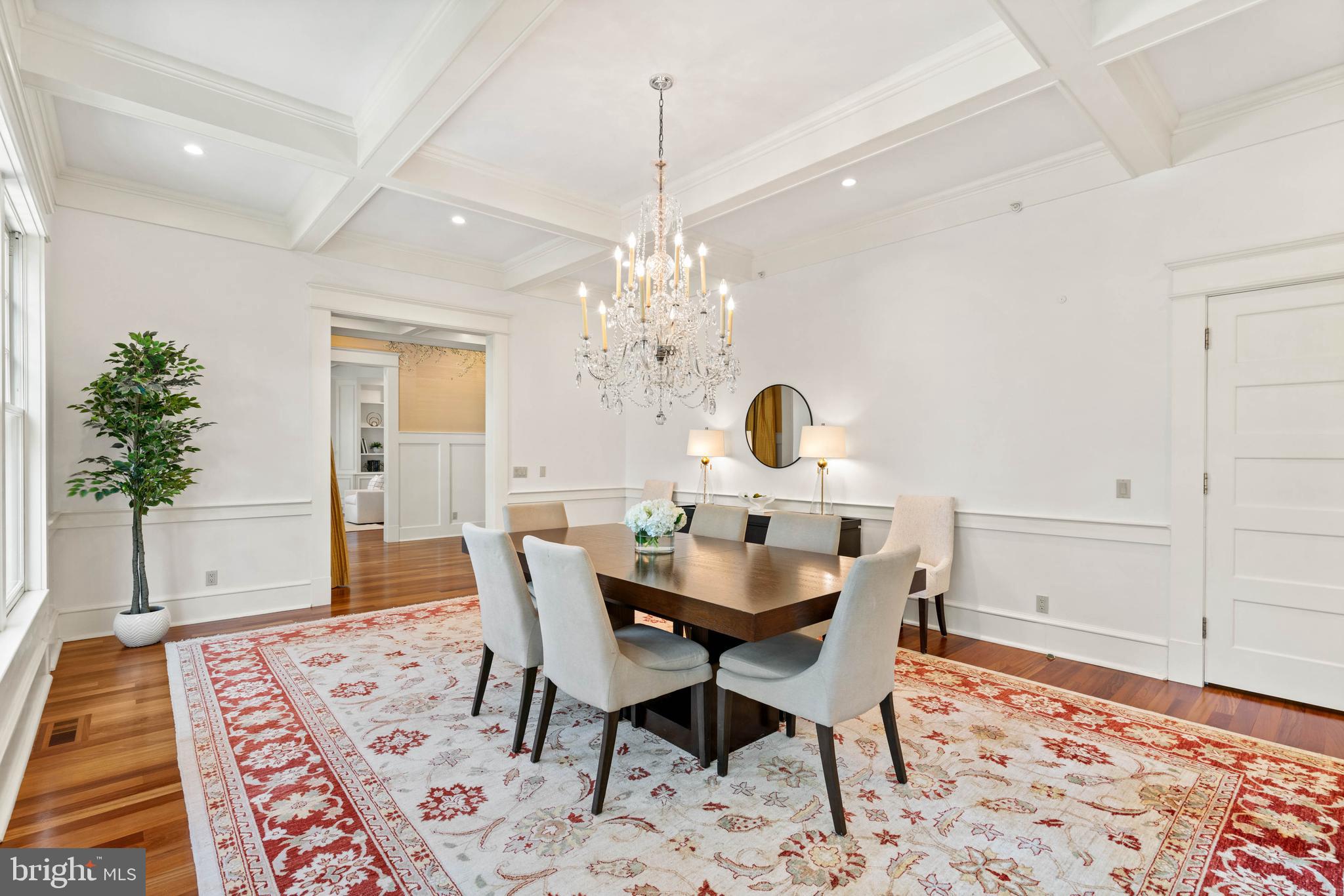 3025 University Ter NW