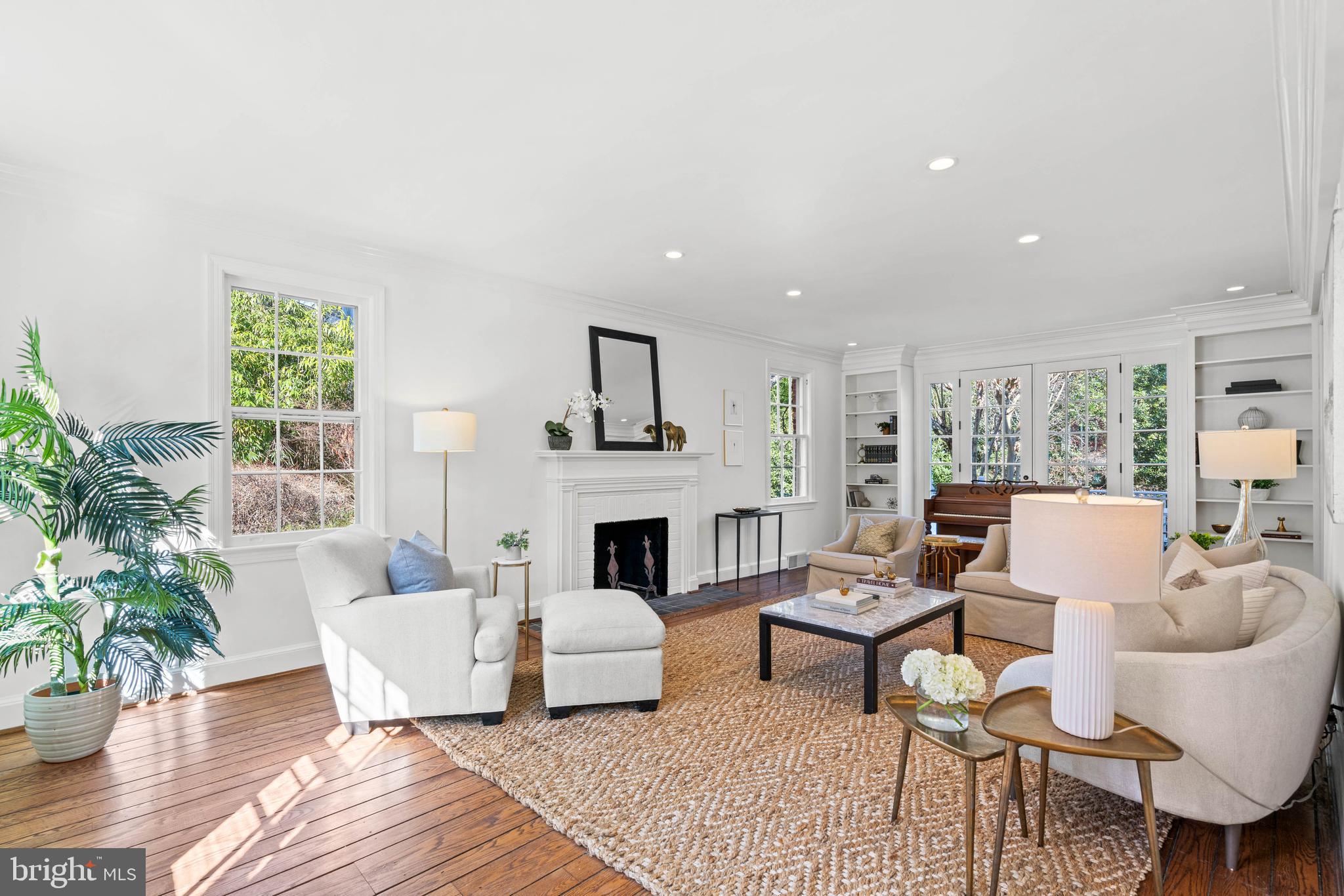 3549 Springland Ln NW