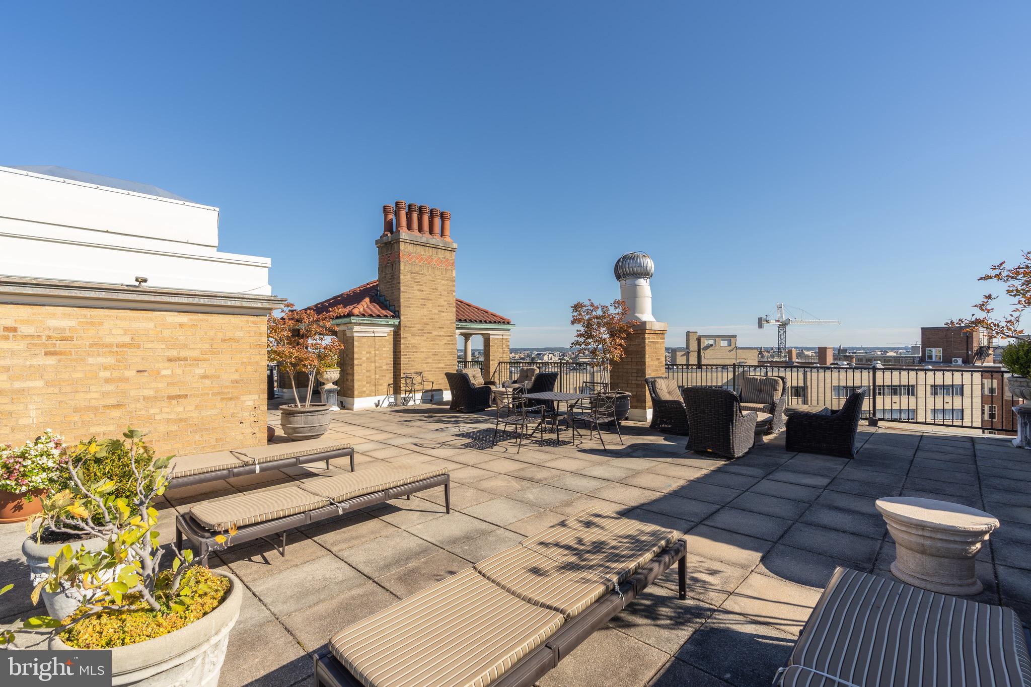 1901 Wyoming Ave NW #61