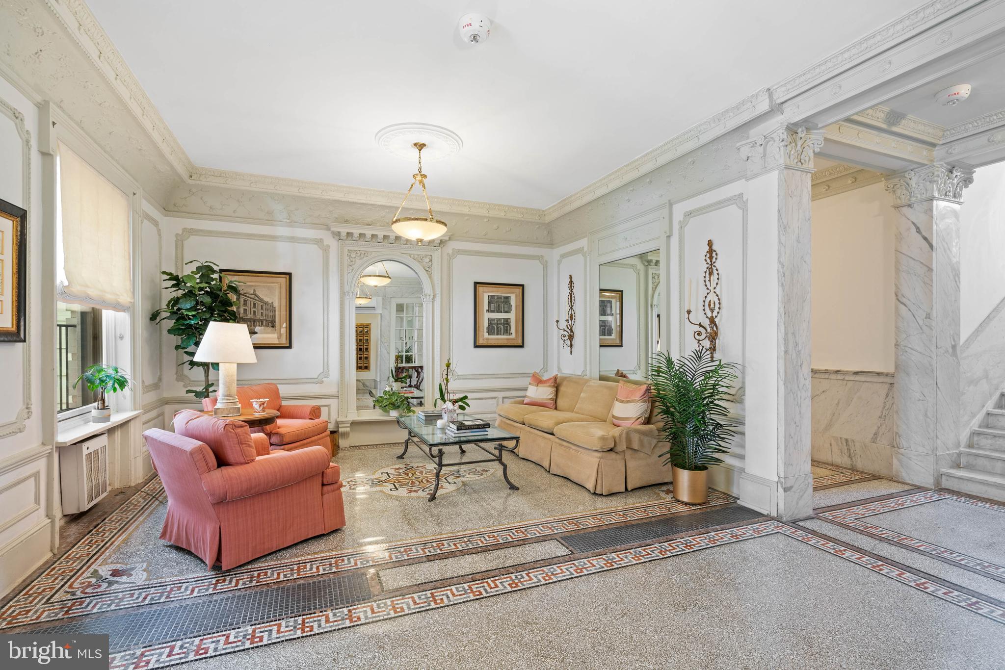 2205 California St NW #204