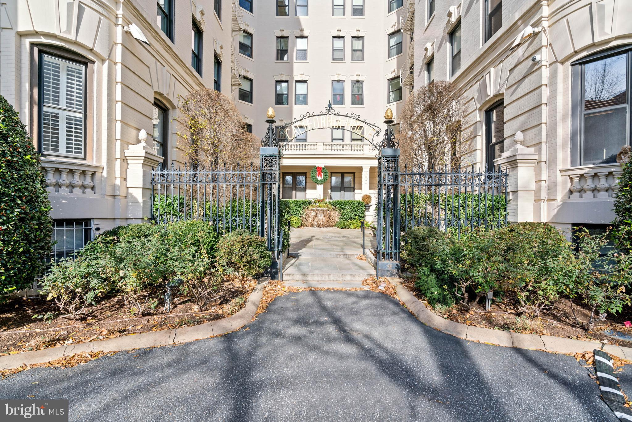 2205 California St NW #204