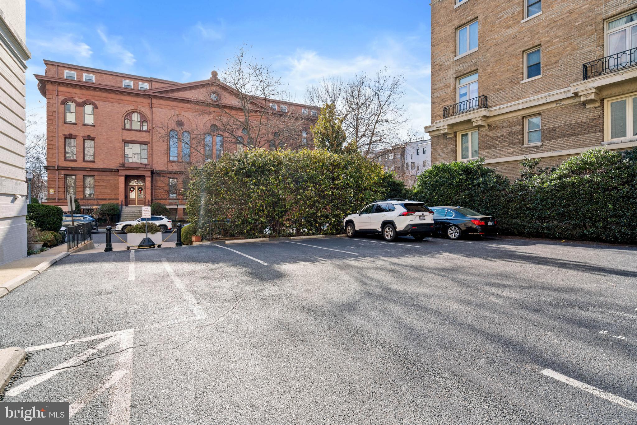2205 California St NW #204
