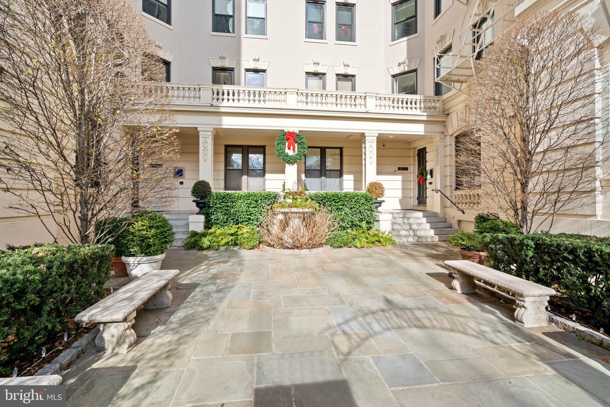 2205 California St NW #204