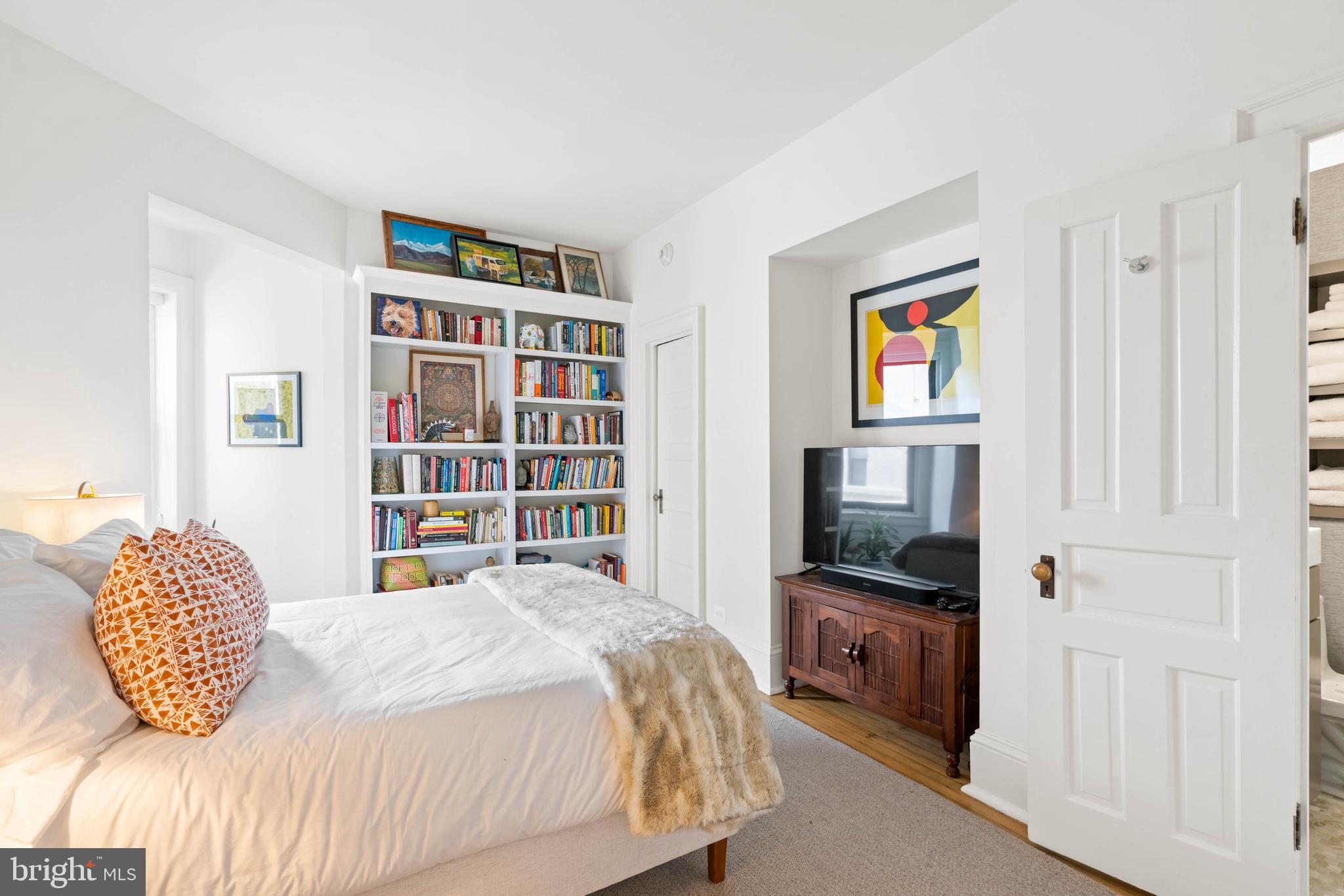 2205 California St NW #204