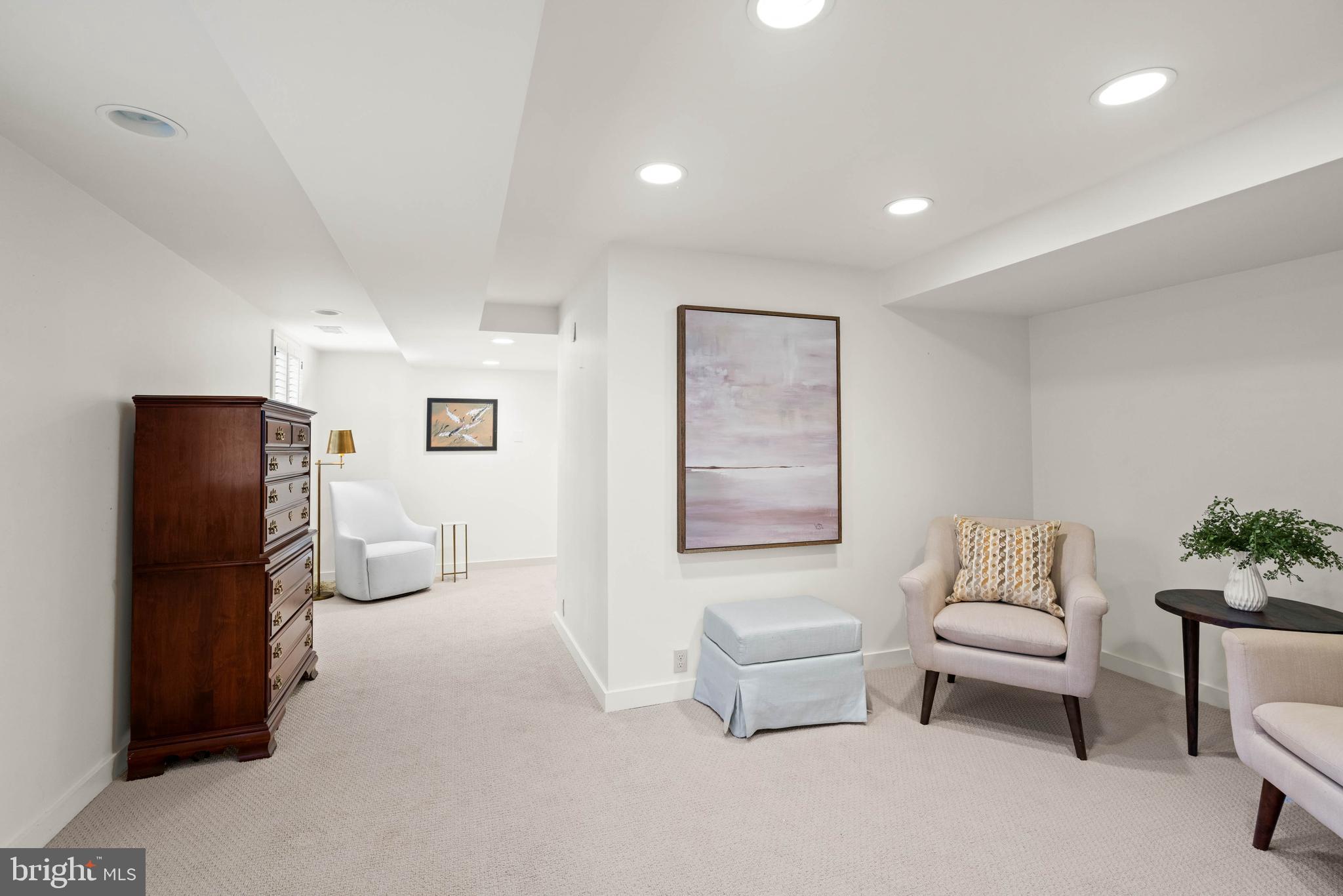 2439 Wyoming Ave NW