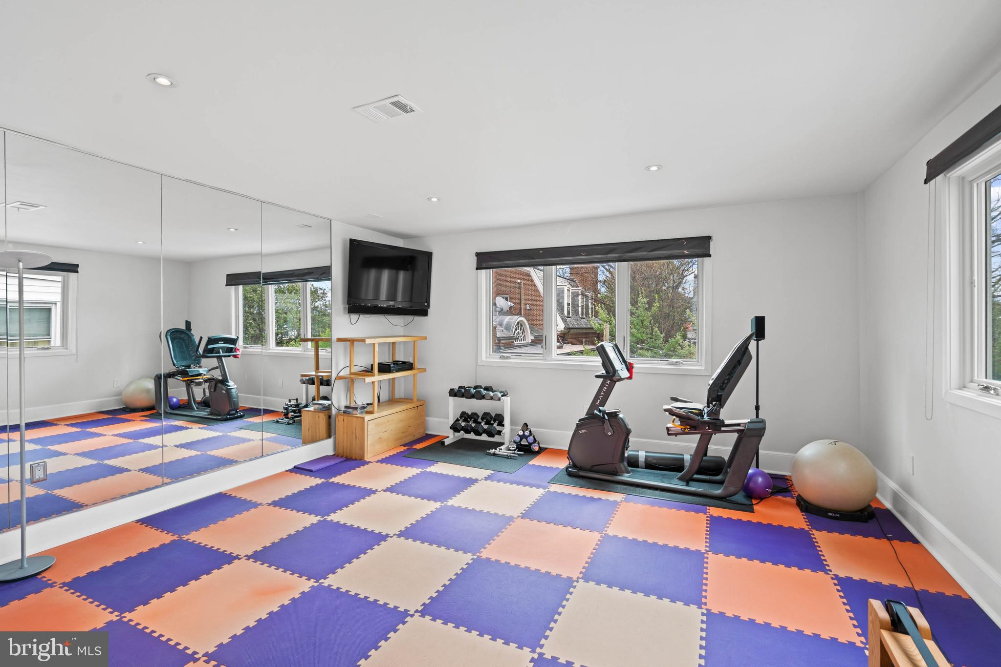 2306 California St NW