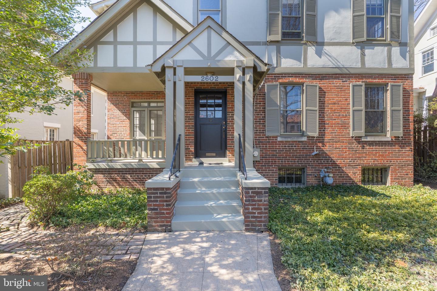 2602 36th Pl NW