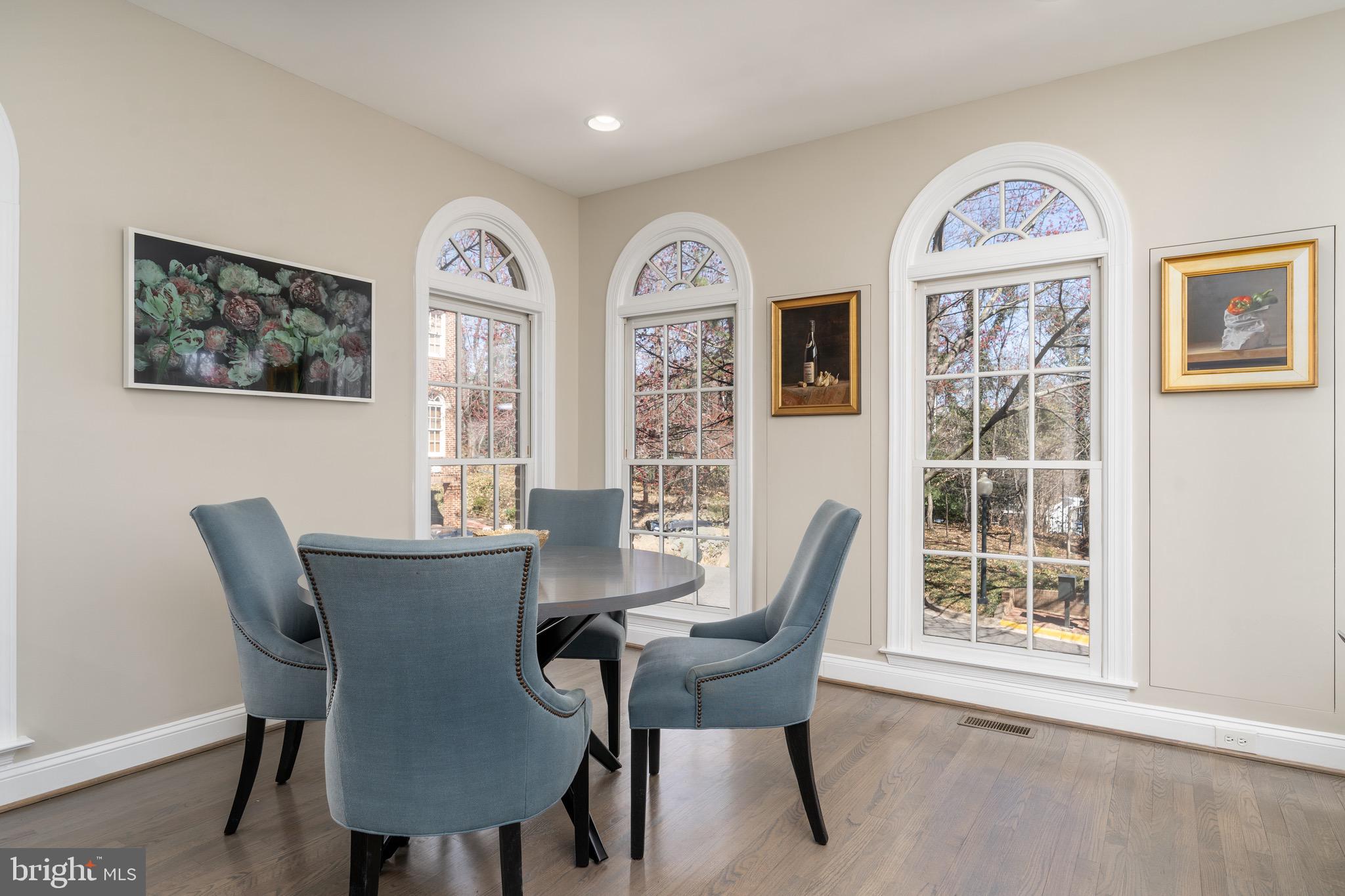 3910 Hillandale Ct NW