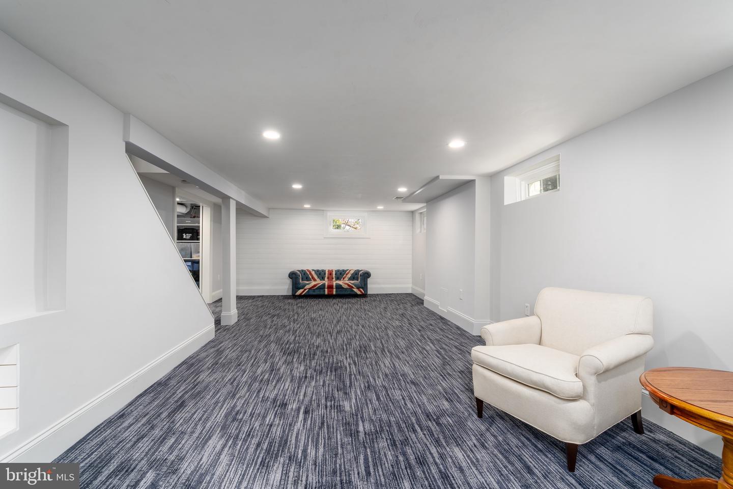 2716 36th Pl NW