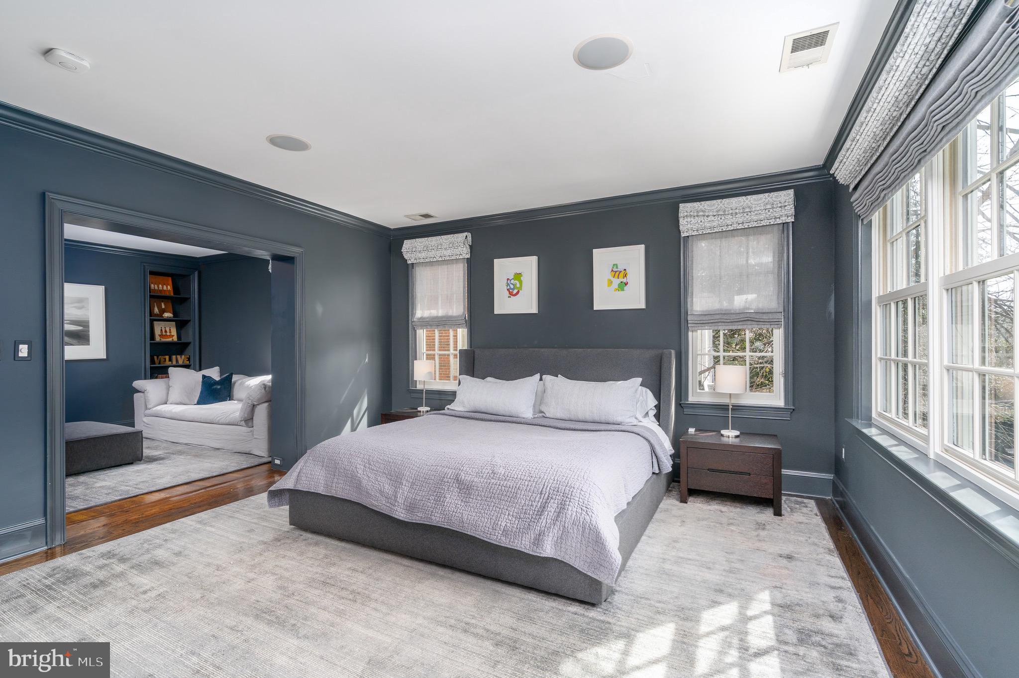 2716 36th Pl NW