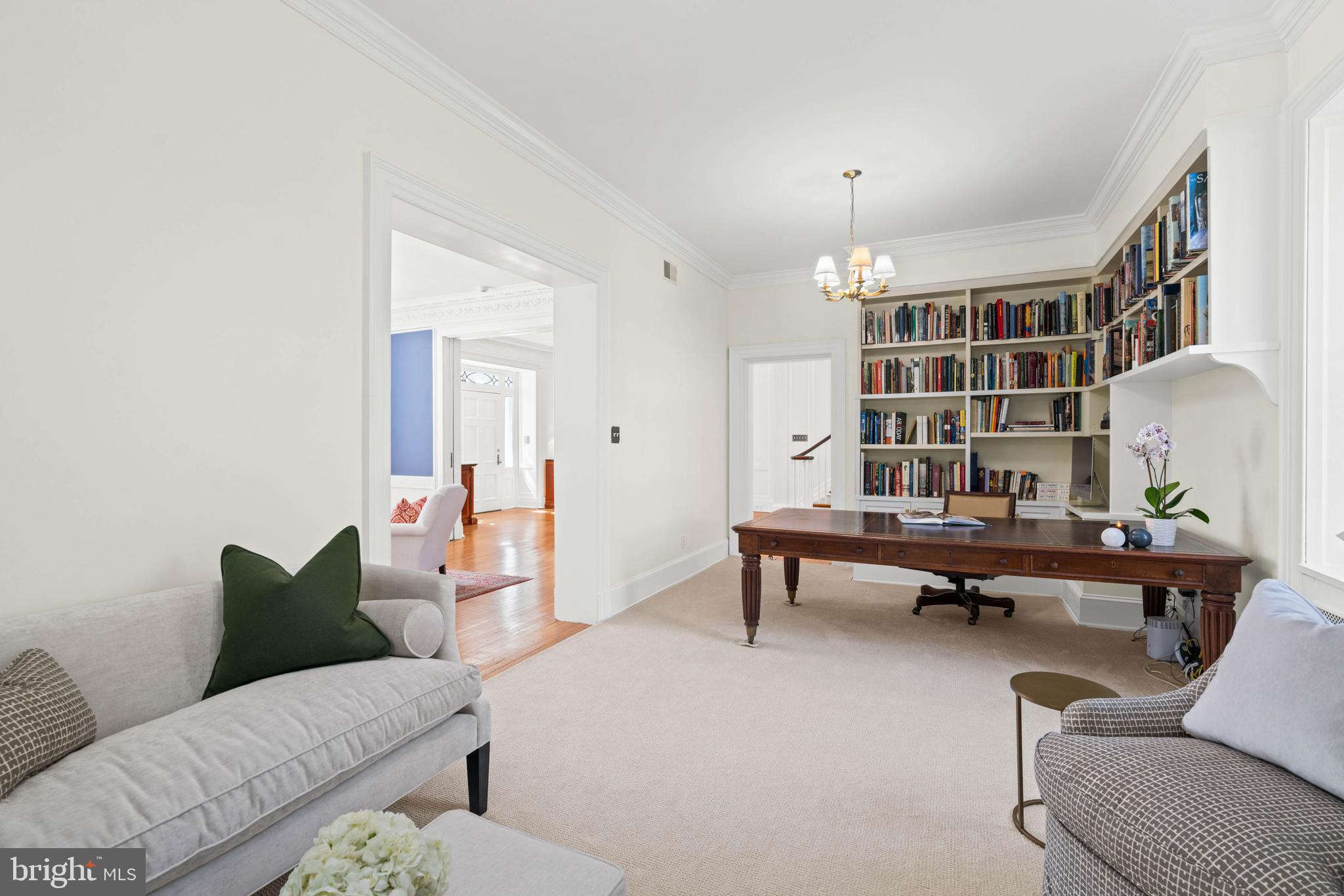 2325 Porter St NW