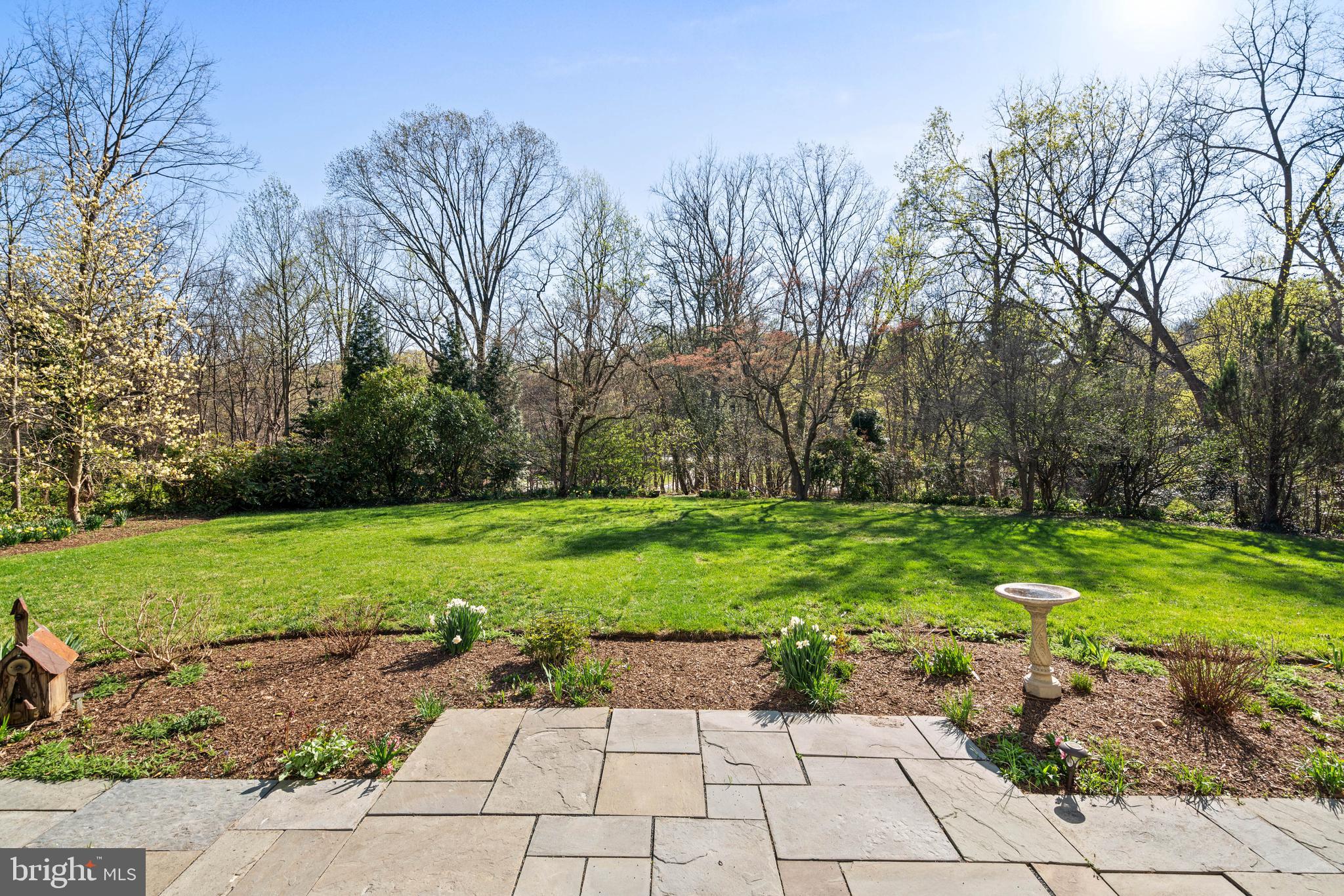 2325 Porter St NW