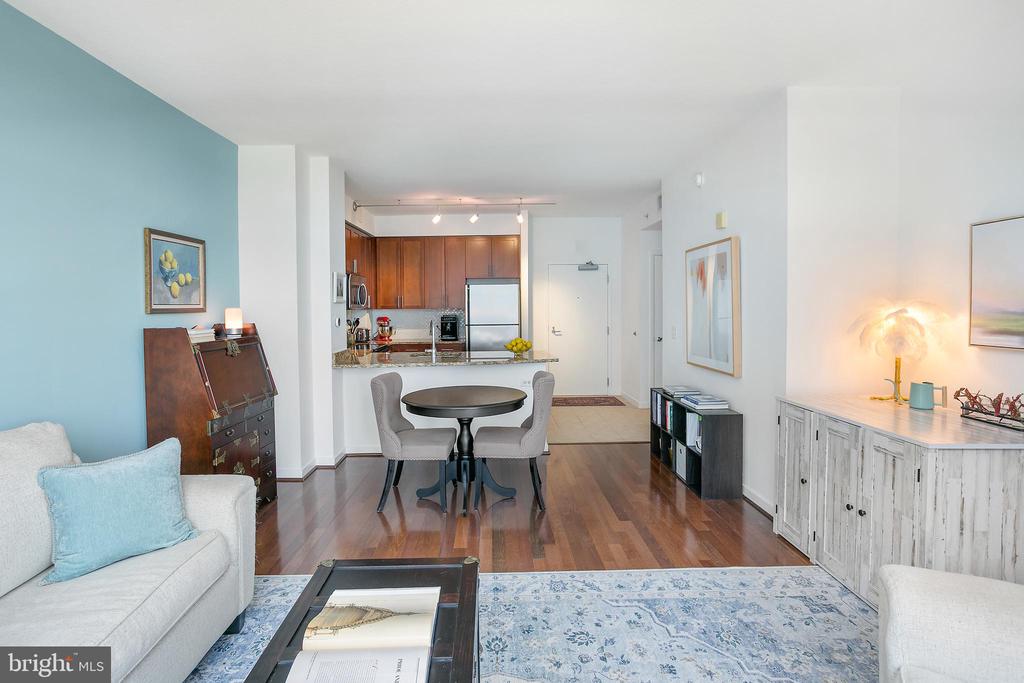 437 New York Ave NW #506