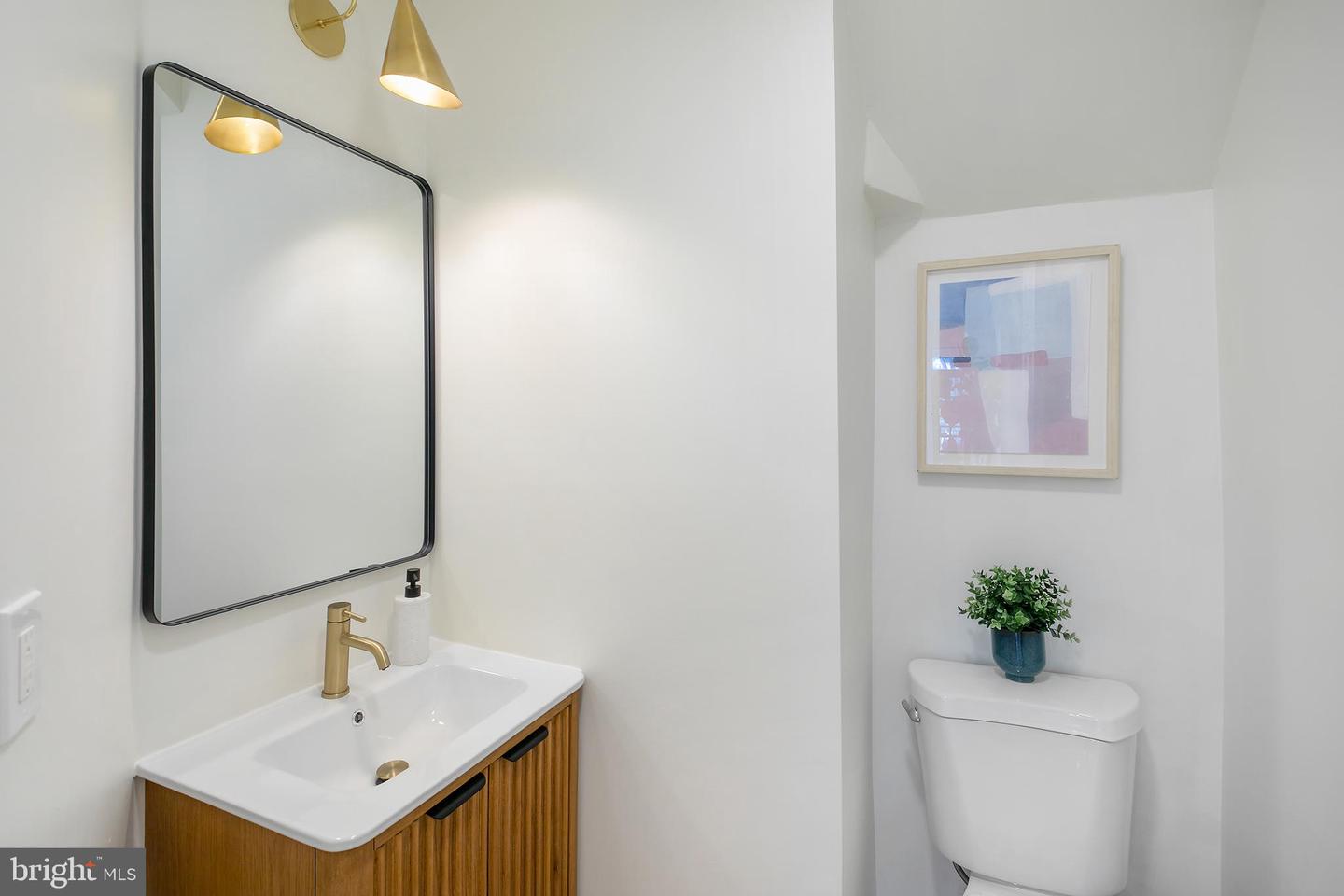 64 V St NW