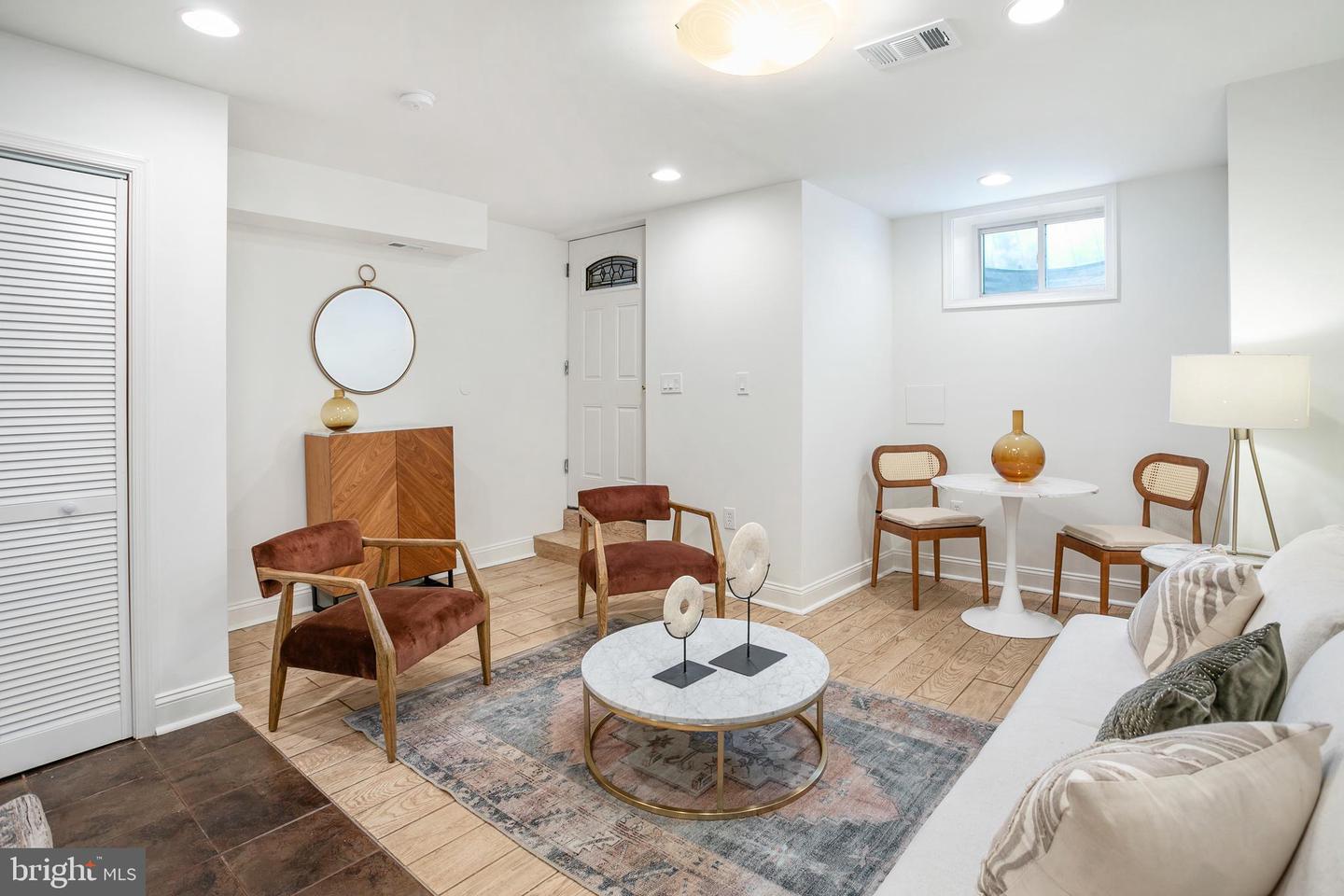 64 V St NW