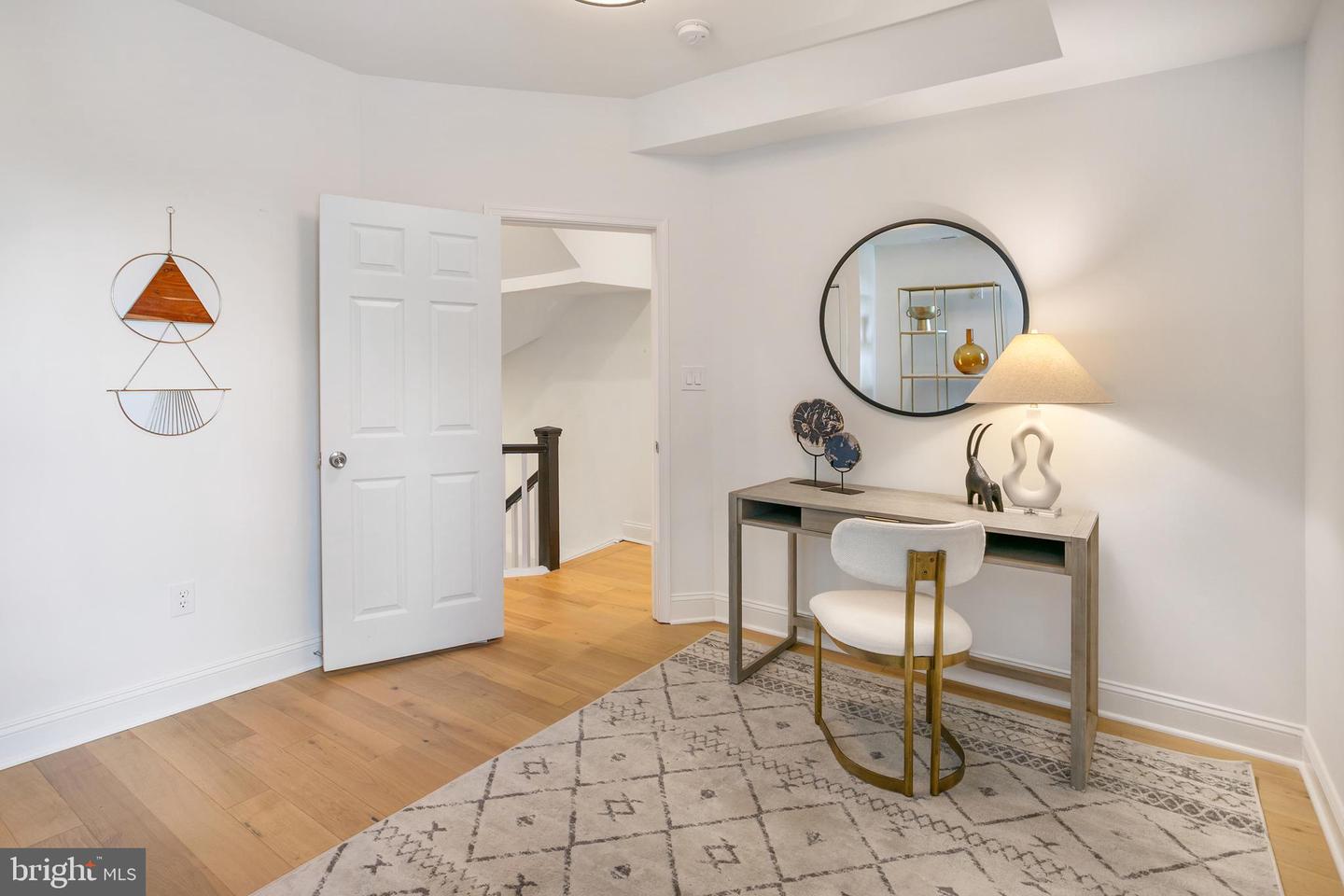 64 V St NW
