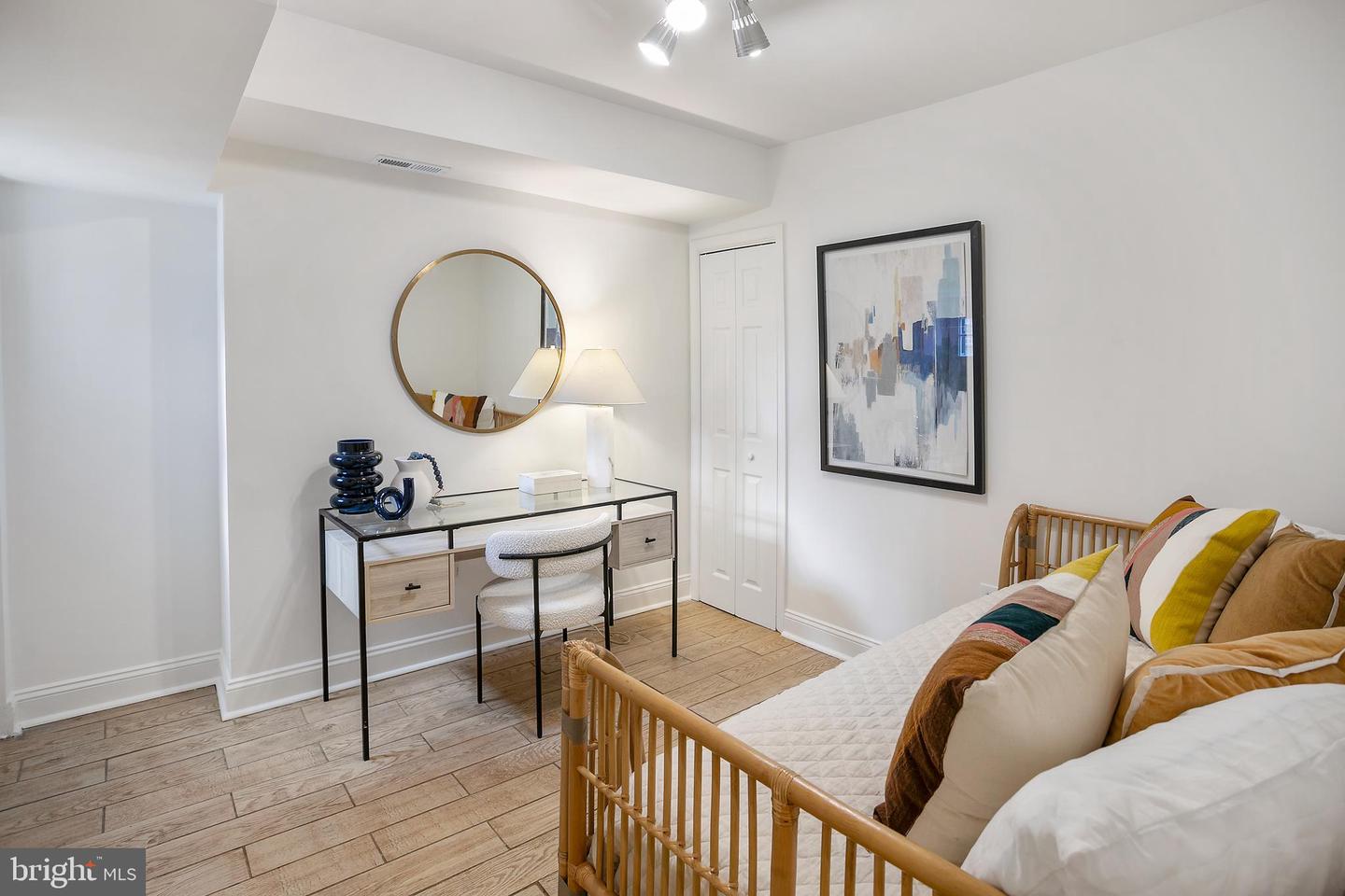 64 V St NW