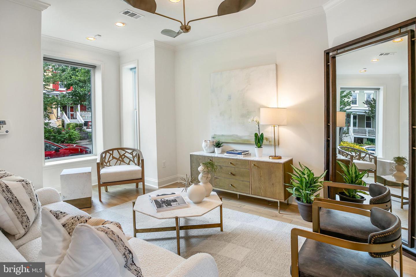 64 V St NW